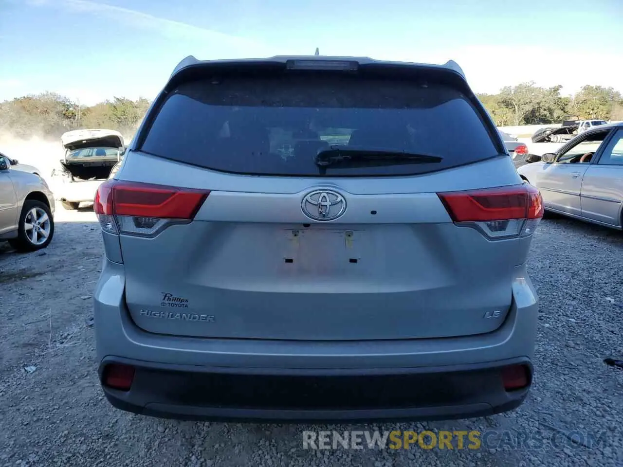 6 Photograph of a damaged car 5TDZZRFH2KS312304 TOYOTA HIGHLANDER 2019