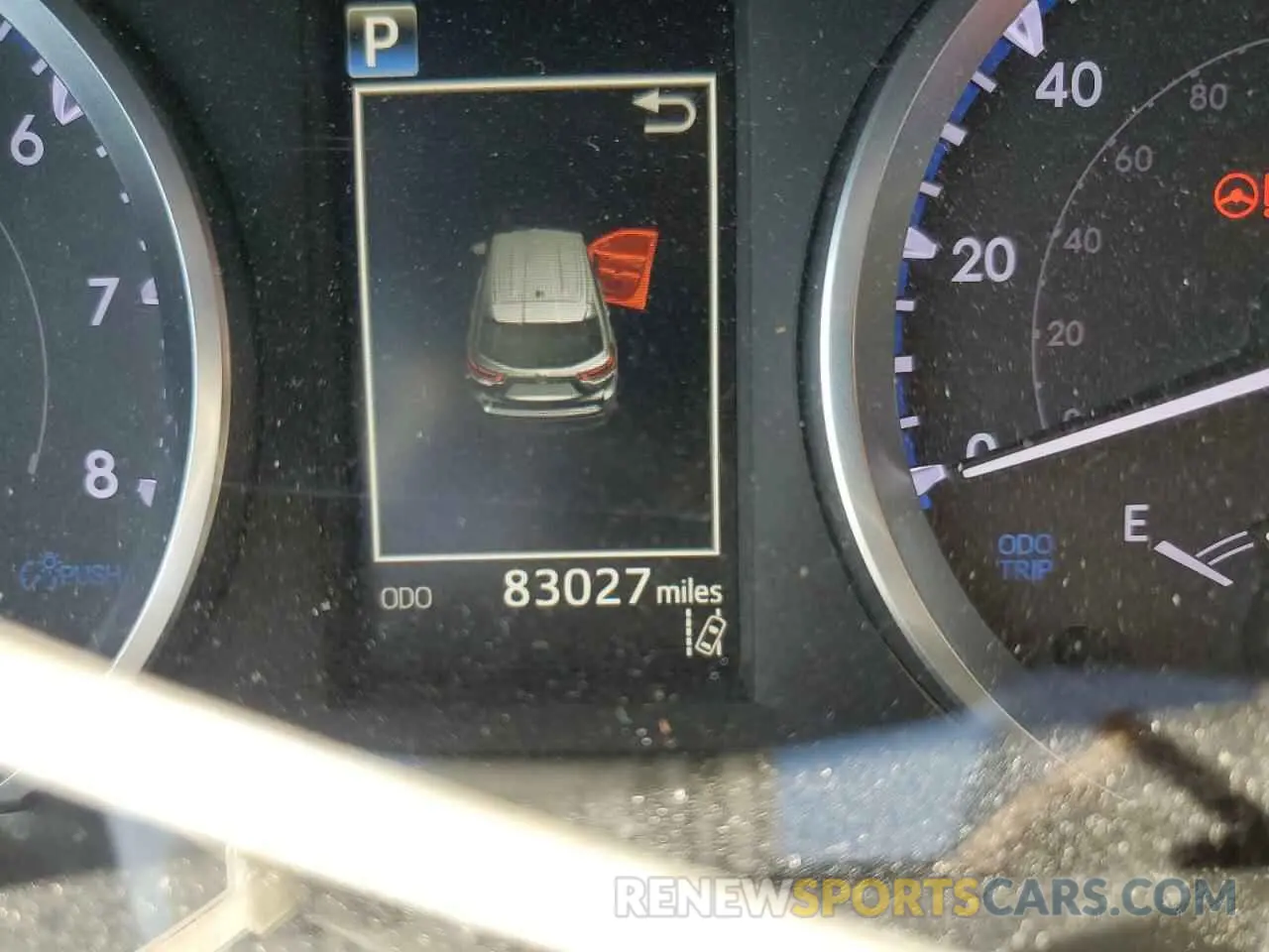 8 Photograph of a damaged car 5TDZZRFH2KS320340 TOYOTA HIGHLANDER 2019