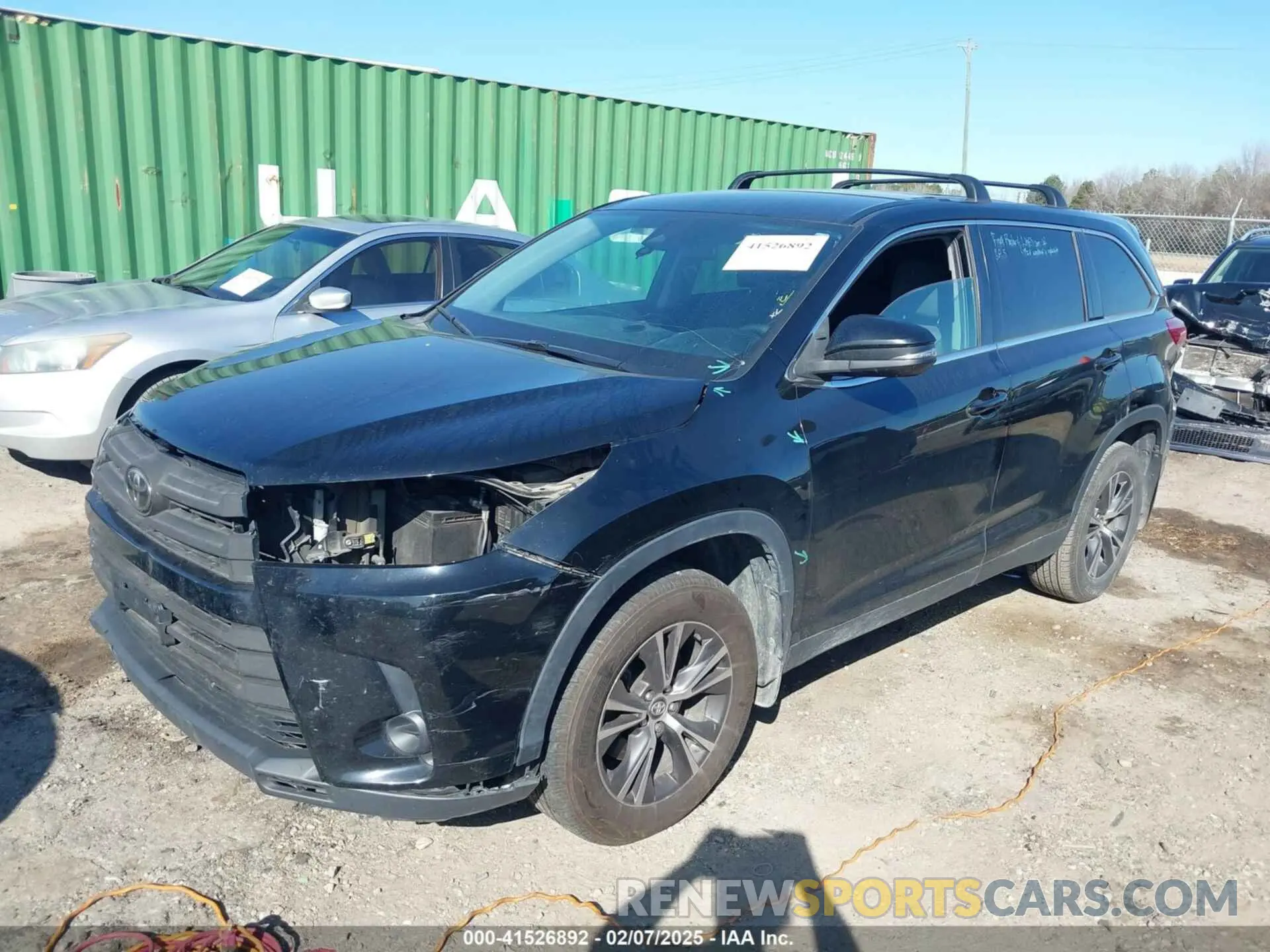 2 Photograph of a damaged car 5TDZZRFH3KS295920 TOYOTA HIGHLANDER 2019