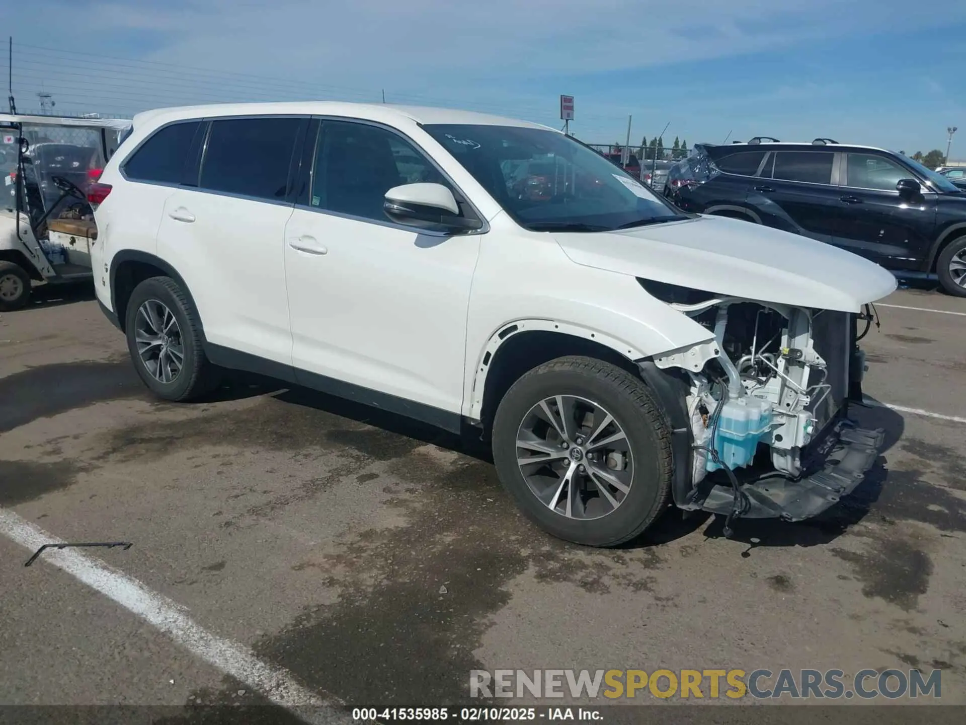 1 Photograph of a damaged car 5TDZZRFH3KS302509 TOYOTA HIGHLANDER 2019