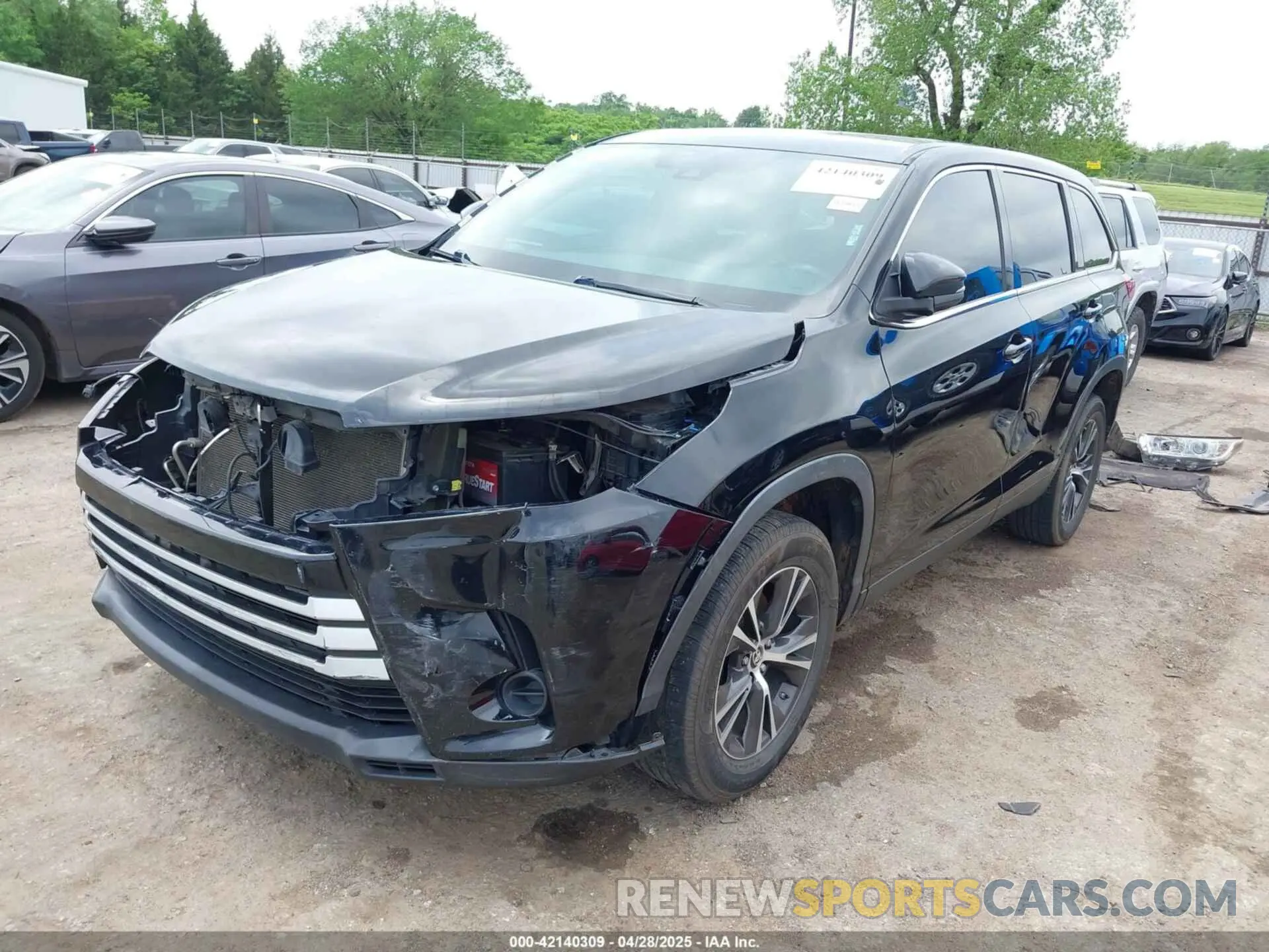 2 Photograph of a damaged car 5TDZZRFH3KS313011 TOYOTA HIGHLANDER 2019