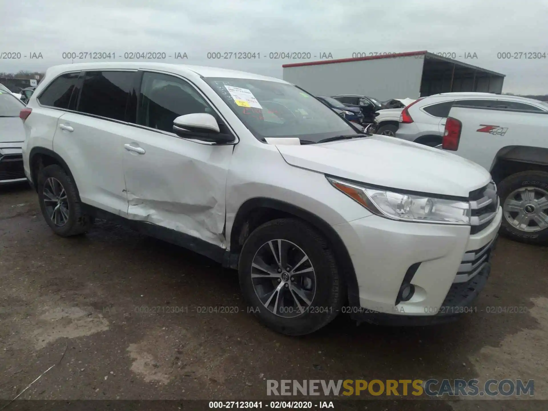 1 Photograph of a damaged car 5TDZZRFH3KS330245 TOYOTA HIGHLANDER 2019