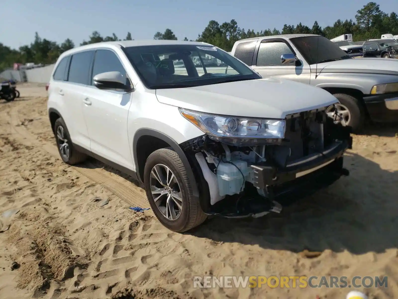 1 Photograph of a damaged car 5TDZZRFH3KS330570 TOYOTA HIGHLANDER 2019