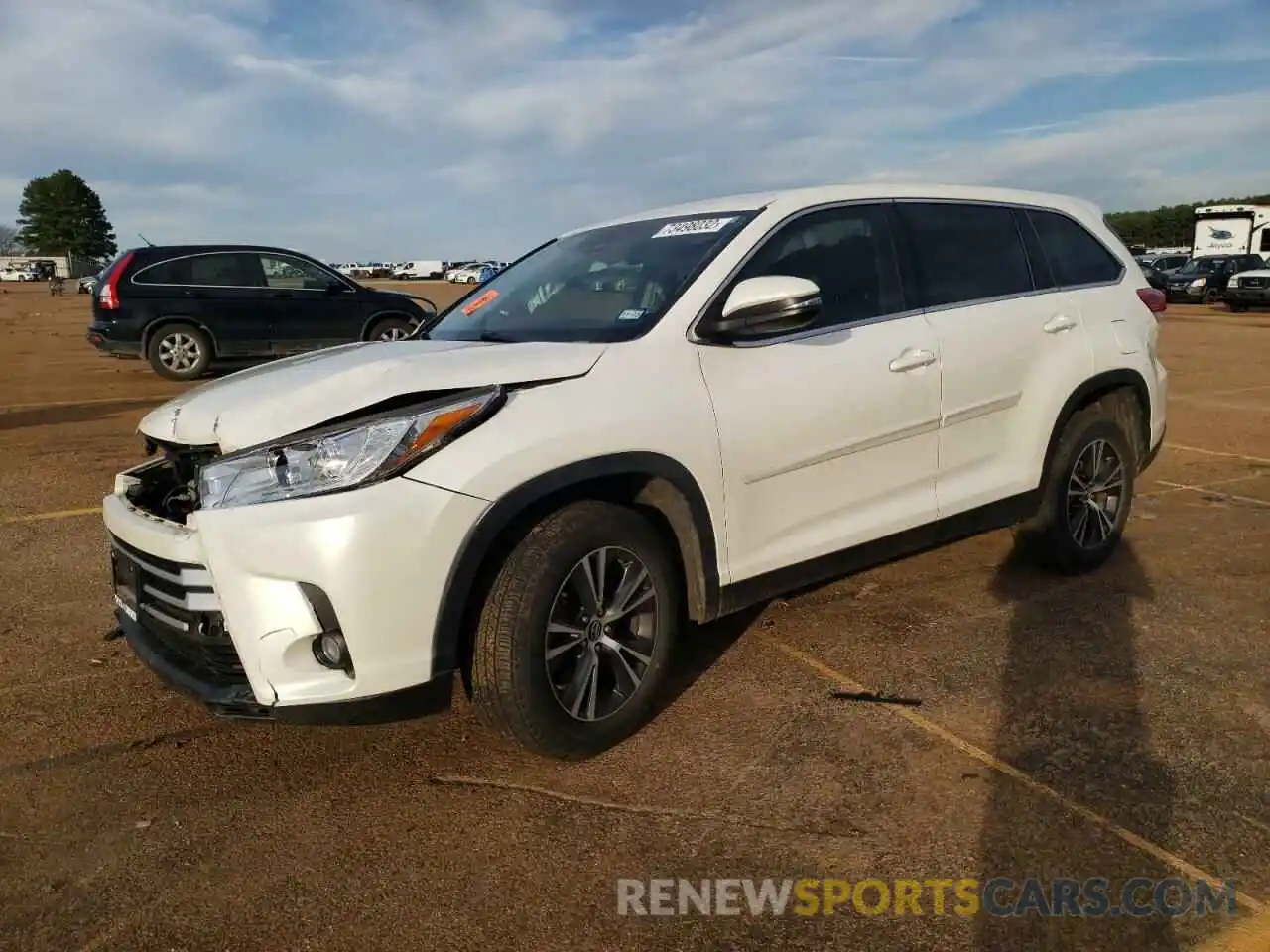 1 Photograph of a damaged car 5TDZZRFH3KS350270 TOYOTA HIGHLANDER 2019