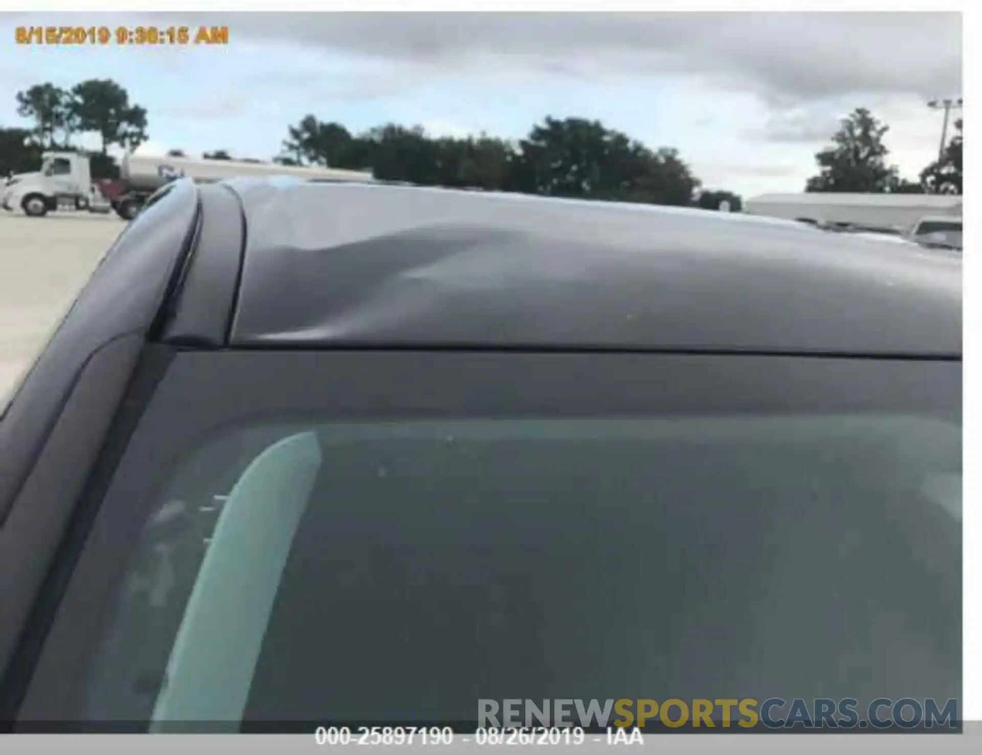 6 Photograph of a damaged car 5TDZZRFH4KS304396 TOYOTA HIGHLANDER 2019