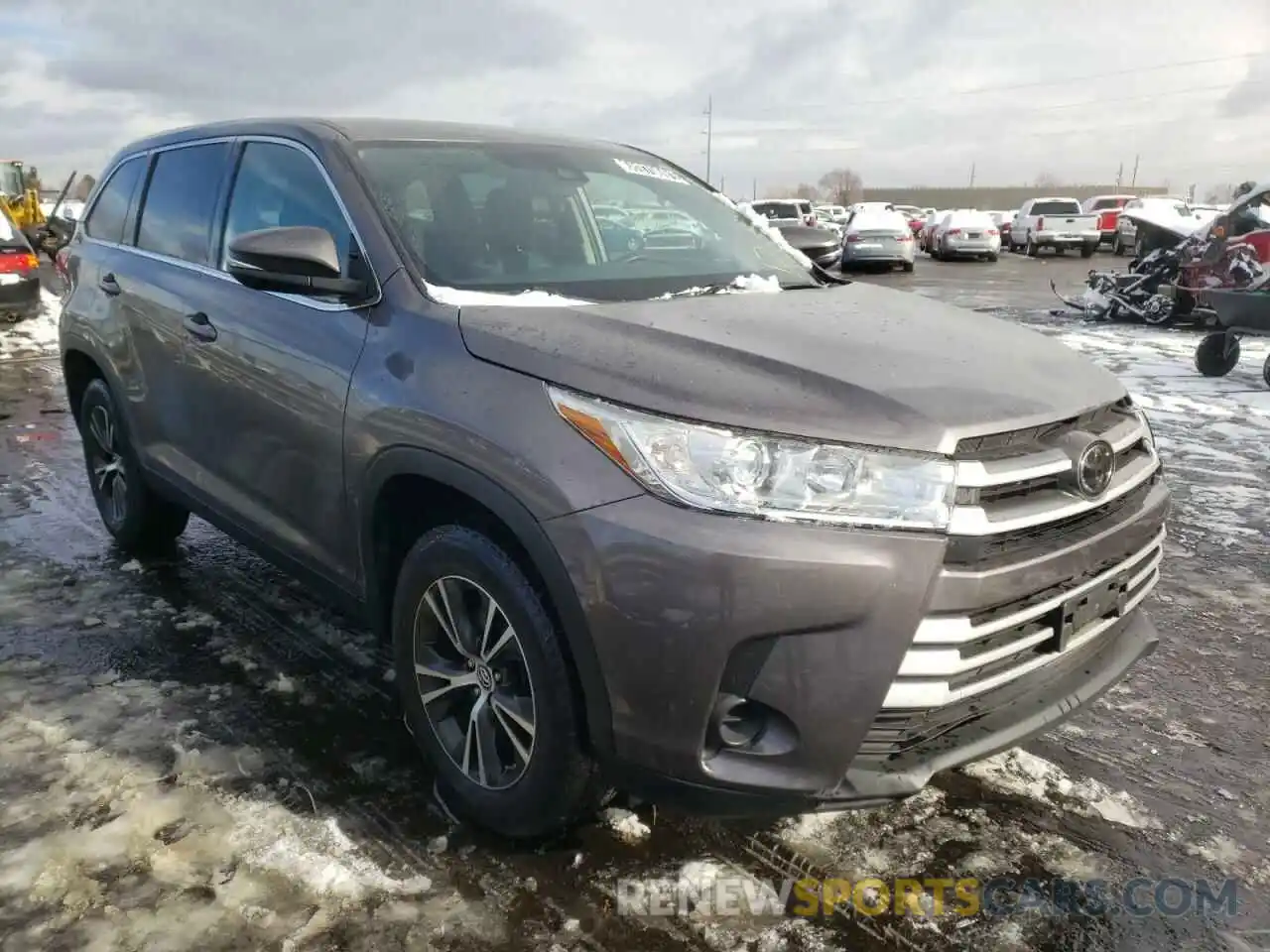 1 Photograph of a damaged car 5TDZZRFH4KS312594 TOYOTA HIGHLANDER 2019