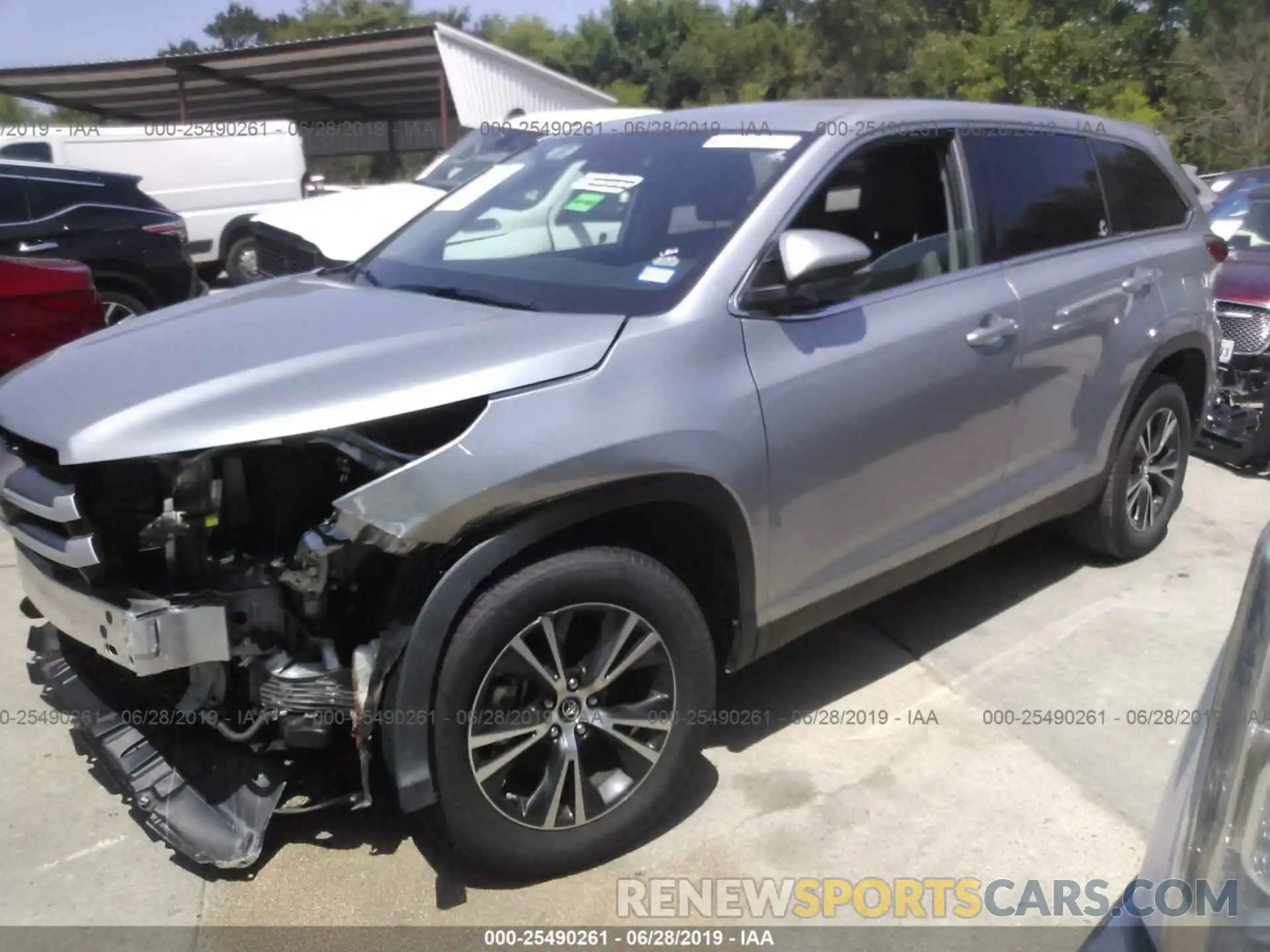 2 Photograph of a damaged car 5TDZZRFH4KS313146 TOYOTA HIGHLANDER 2019