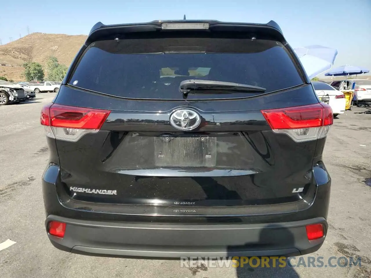 6 Photograph of a damaged car 5TDZZRFH4KS316922 TOYOTA HIGHLANDER 2019