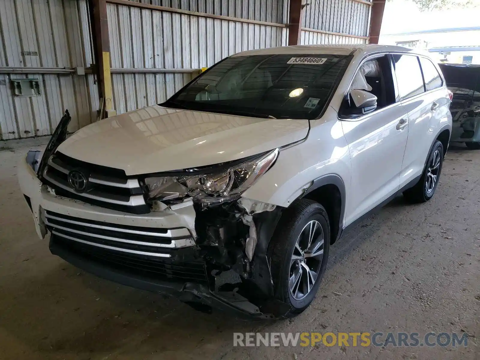 2 Photograph of a damaged car 5TDZZRFH4KS317407 TOYOTA HIGHLANDER 2019