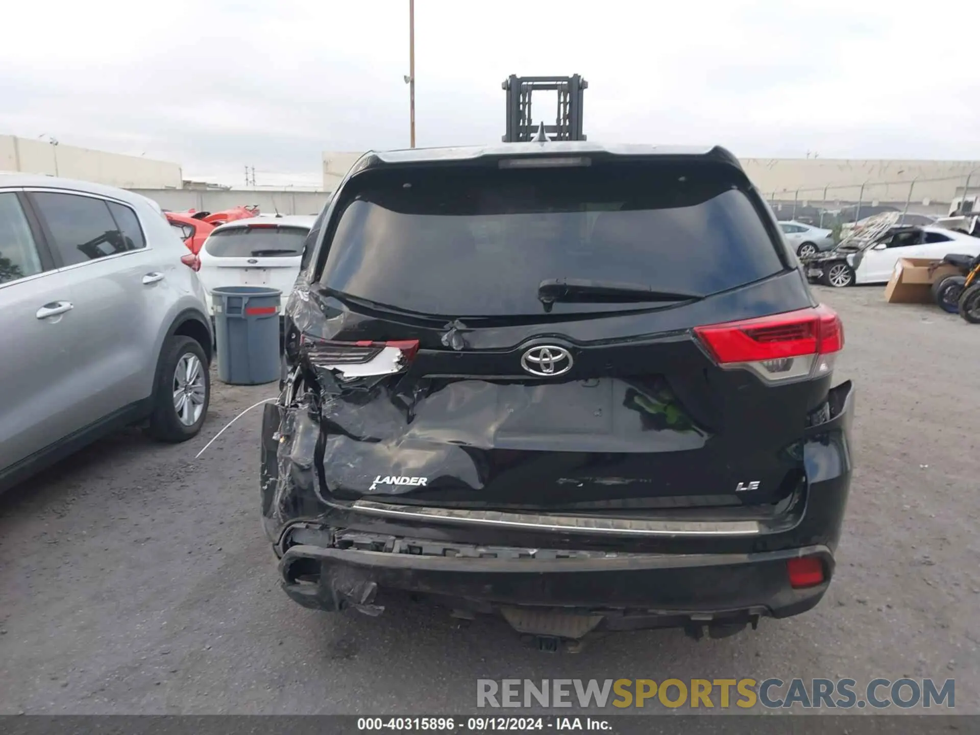 16 Photograph of a damaged car 5TDZZRFH4KS324809 TOYOTA HIGHLANDER 2019