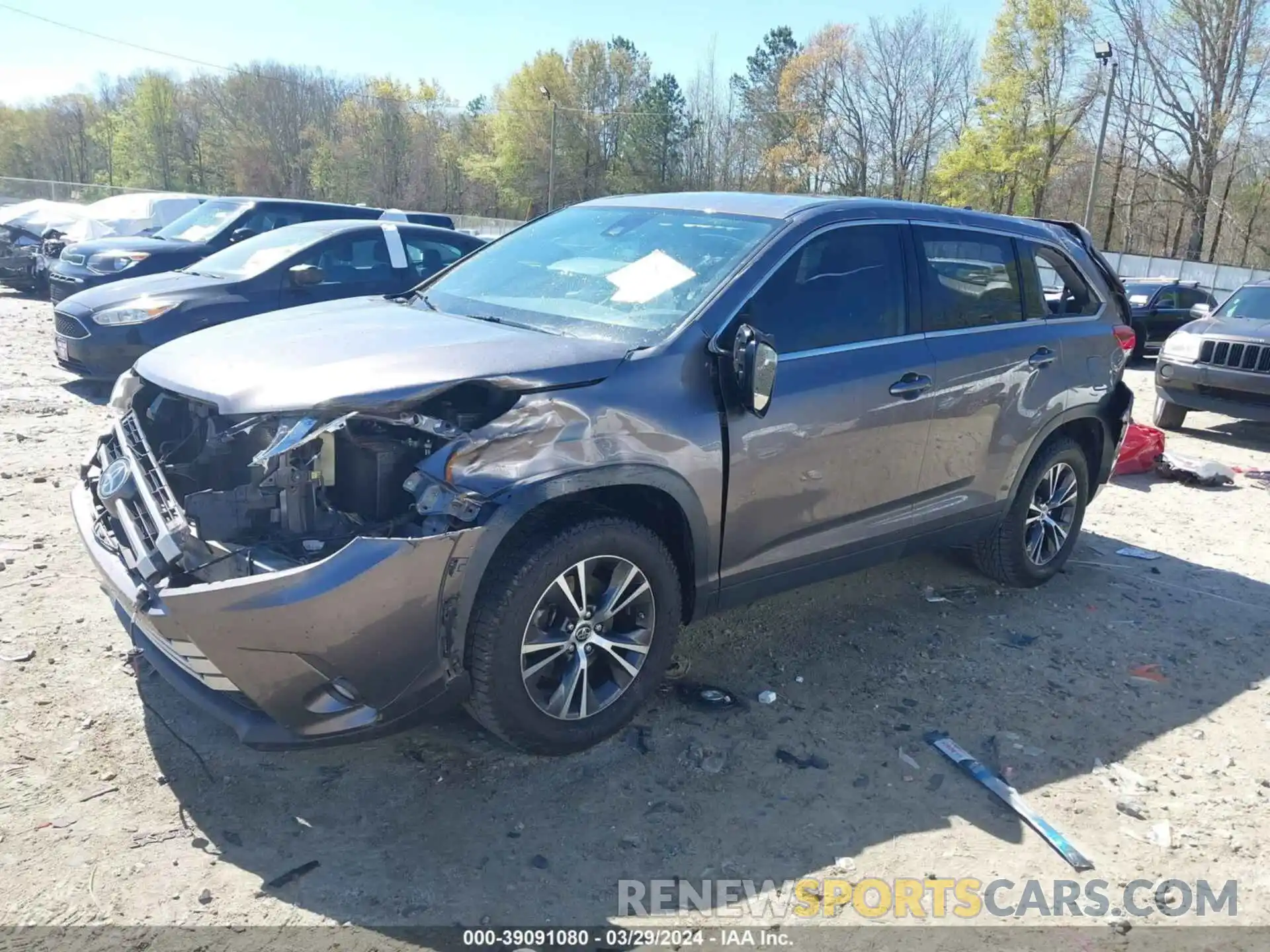 2 Photograph of a damaged car 5TDZZRFH4KS336359 TOYOTA HIGHLANDER 2019