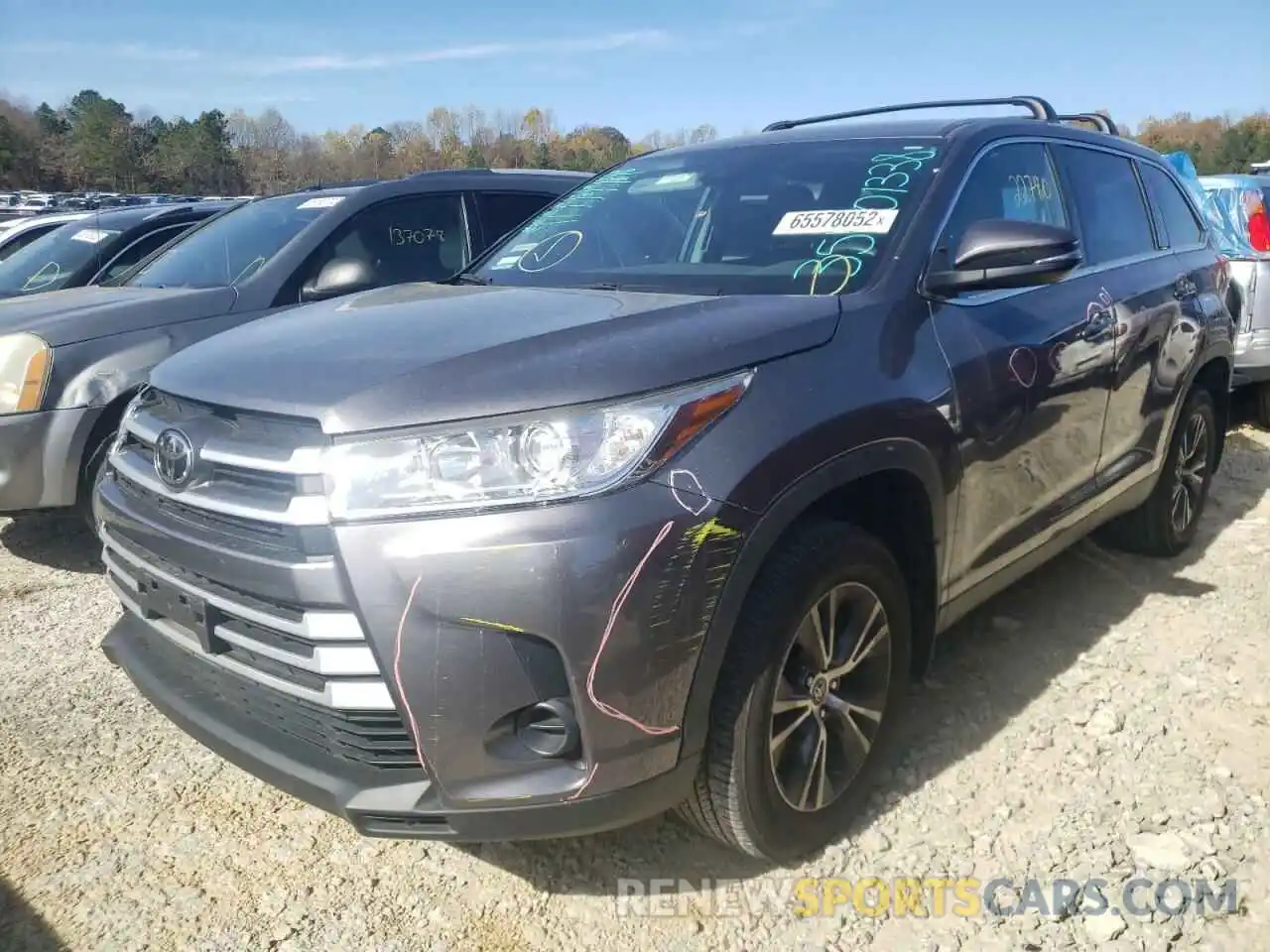 2 Photograph of a damaged car 5TDZZRFH4KS354750 TOYOTA HIGHLANDER 2019