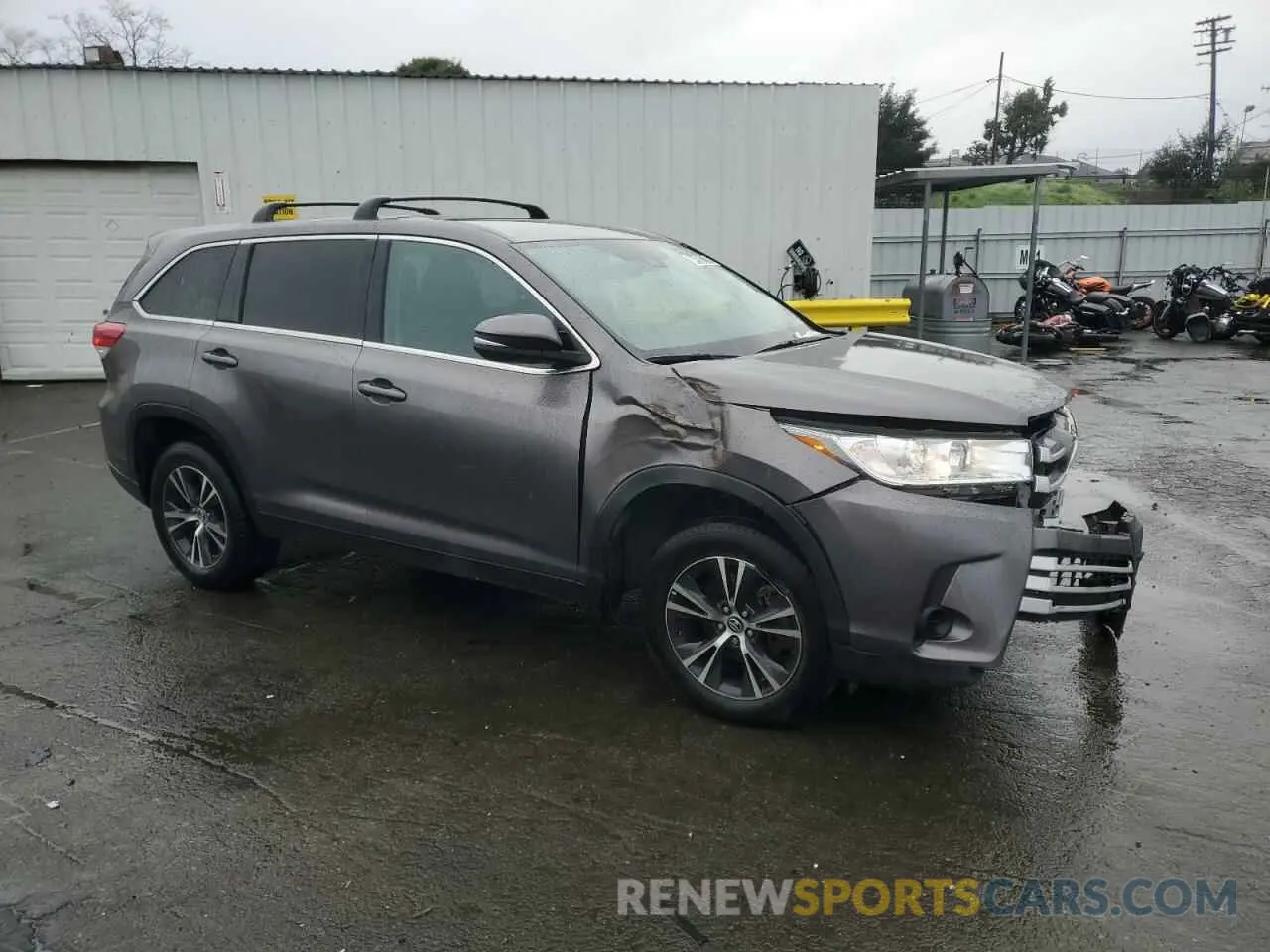 4 Photograph of a damaged car 5TDZZRFH4KS362928 TOYOTA HIGHLANDER 2019