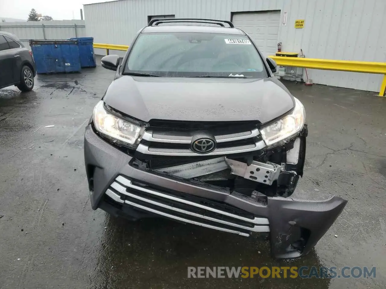 5 Photograph of a damaged car 5TDZZRFH4KS362928 TOYOTA HIGHLANDER 2019