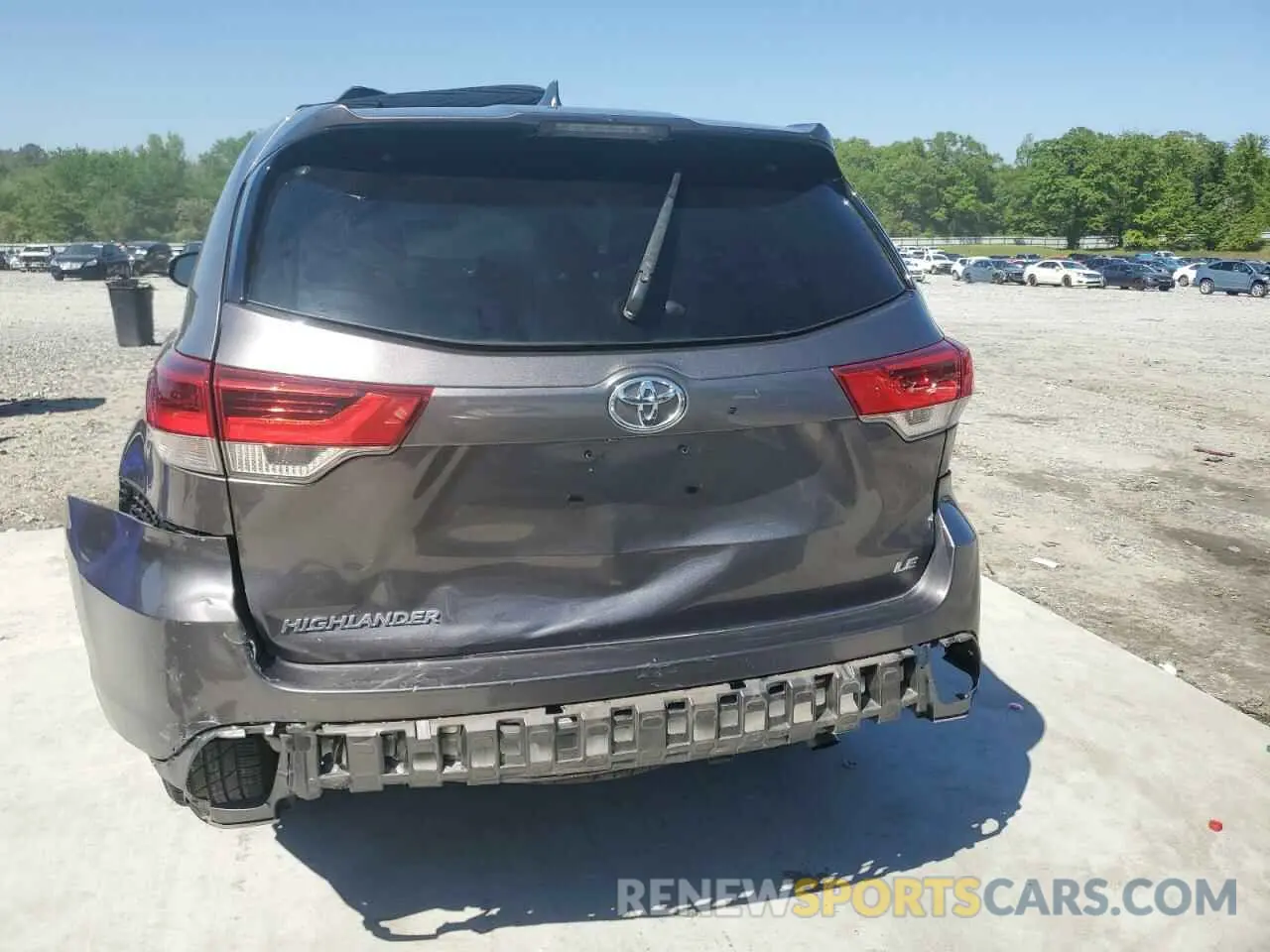 6 Photograph of a damaged car 5TDZZRFH4KS364808 TOYOTA HIGHLANDER 2019