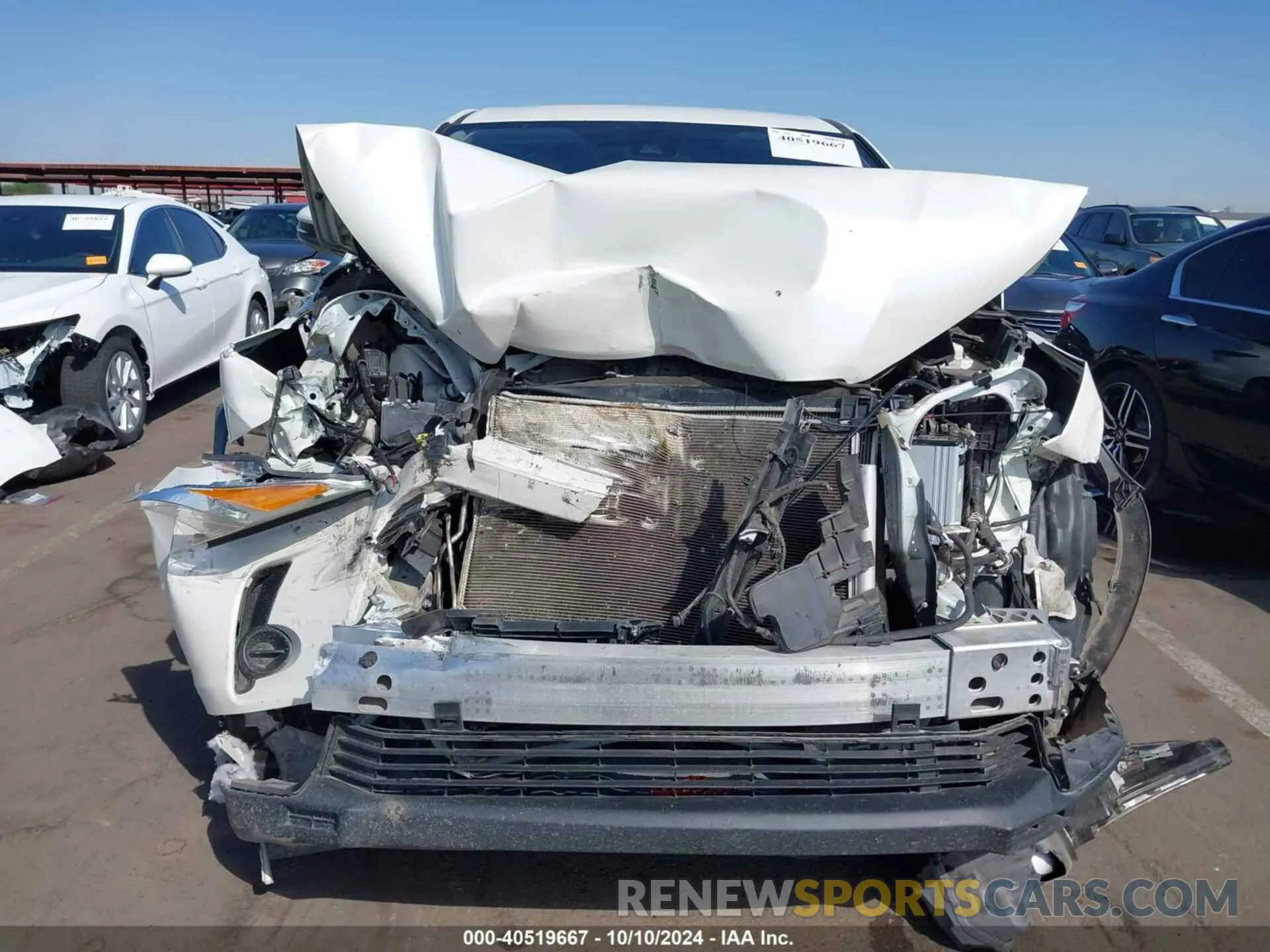 6 Photograph of a damaged car 5TDZZRFH4KS366848 TOYOTA HIGHLANDER 2019