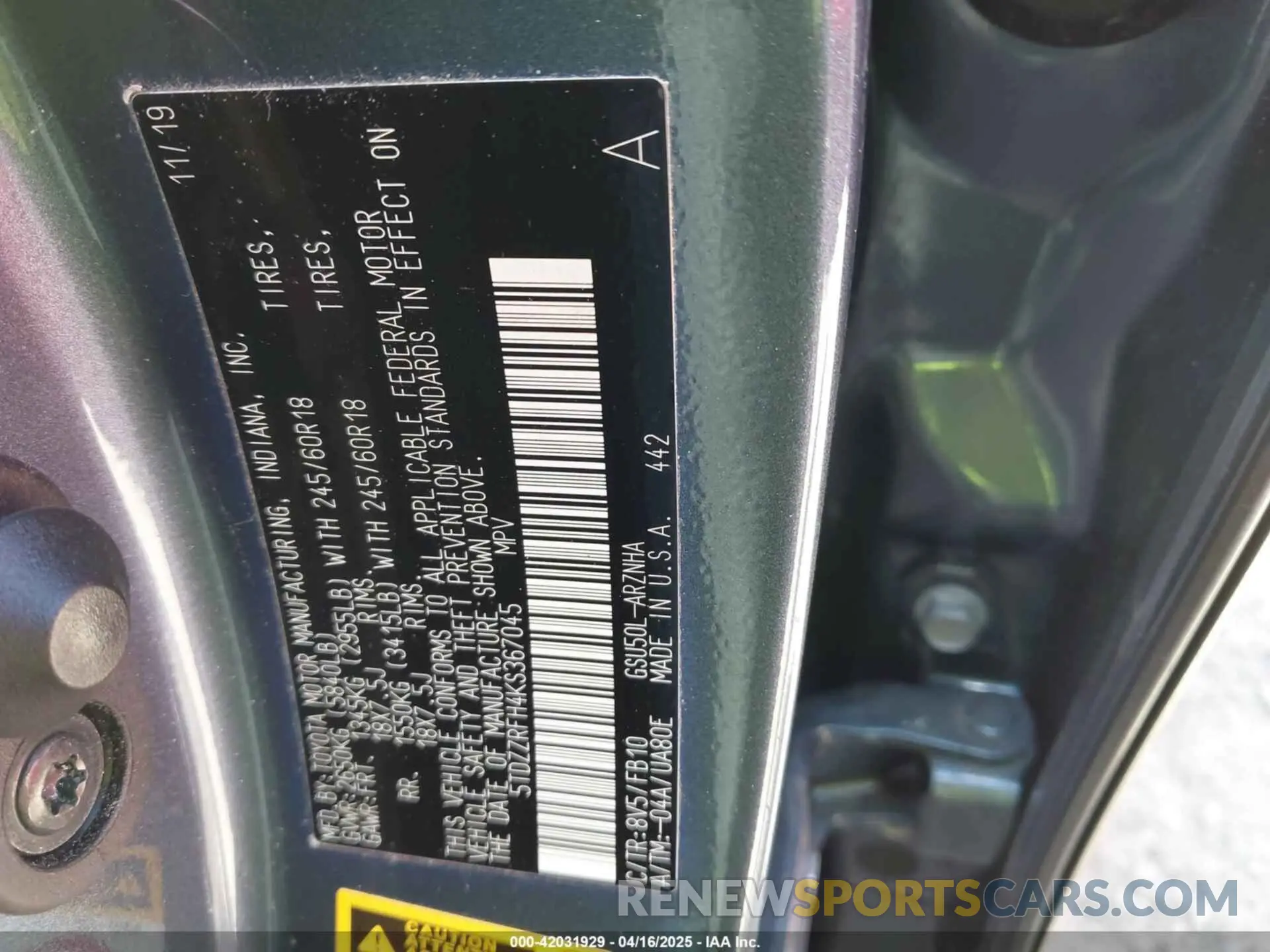 9 Photograph of a damaged car 5TDZZRFH4KS367045 TOYOTA HIGHLANDER 2019
