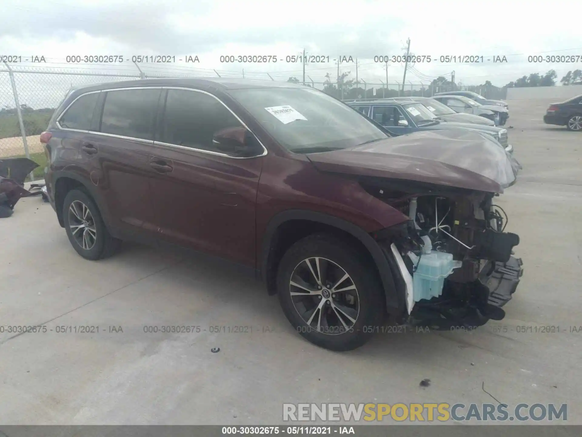 1 Photograph of a damaged car 5TDZZRFH5KS295224 TOYOTA HIGHLANDER 2019