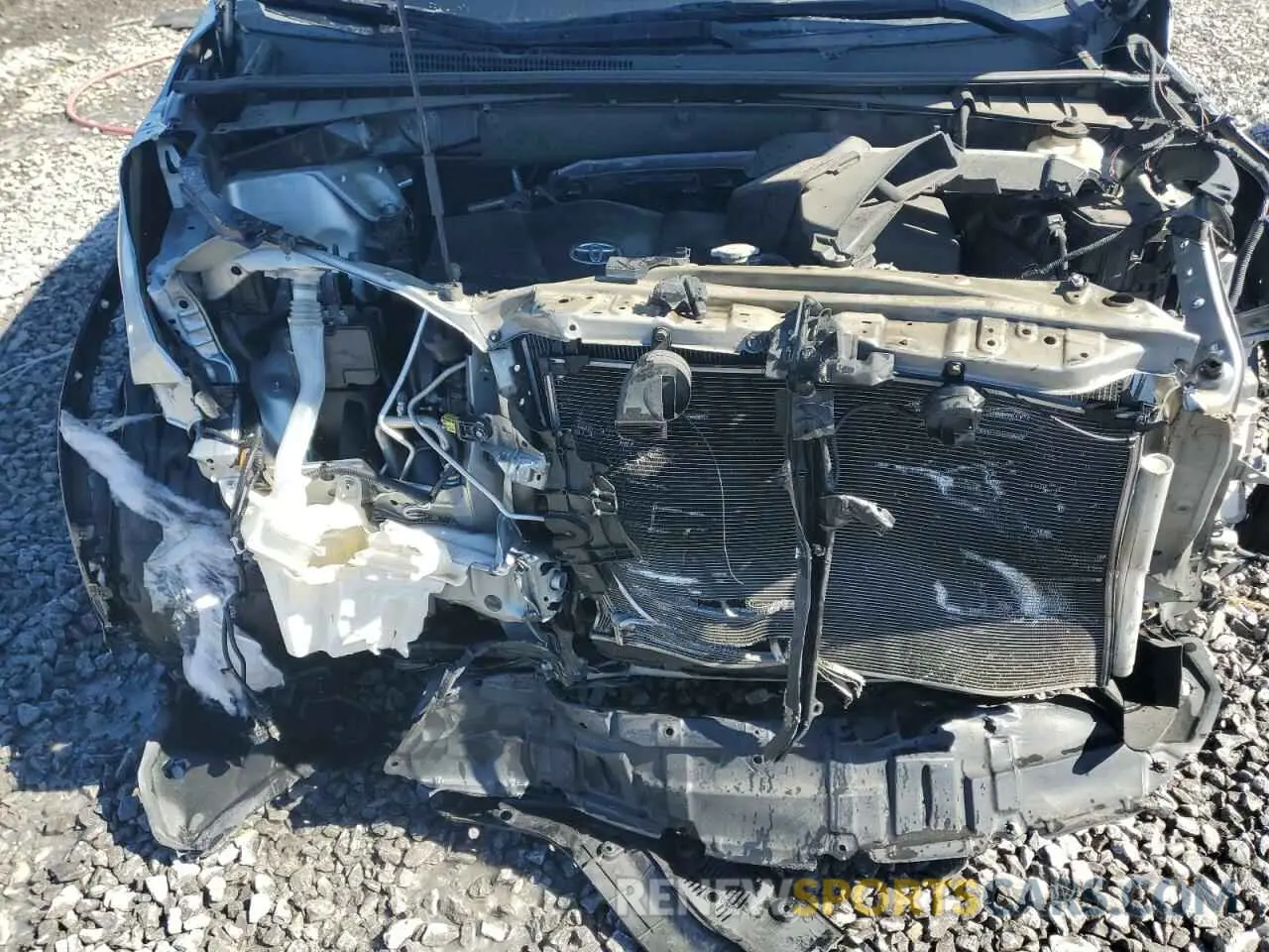 12 Photograph of a damaged car 5TDZZRFH5KS320364 TOYOTA HIGHLANDER 2019