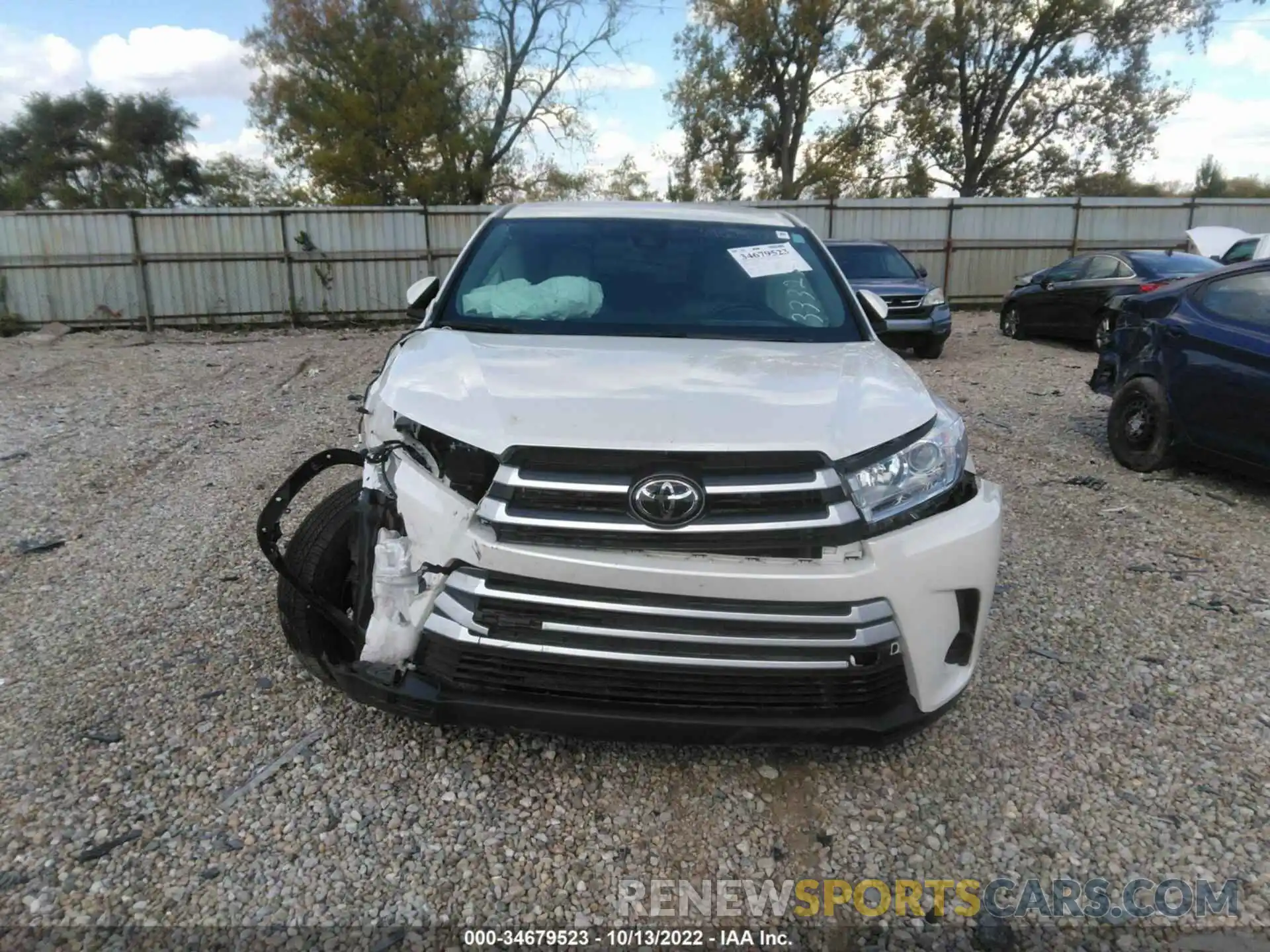 6 Photograph of a damaged car 5TDZZRFH5KS333258 TOYOTA HIGHLANDER 2019