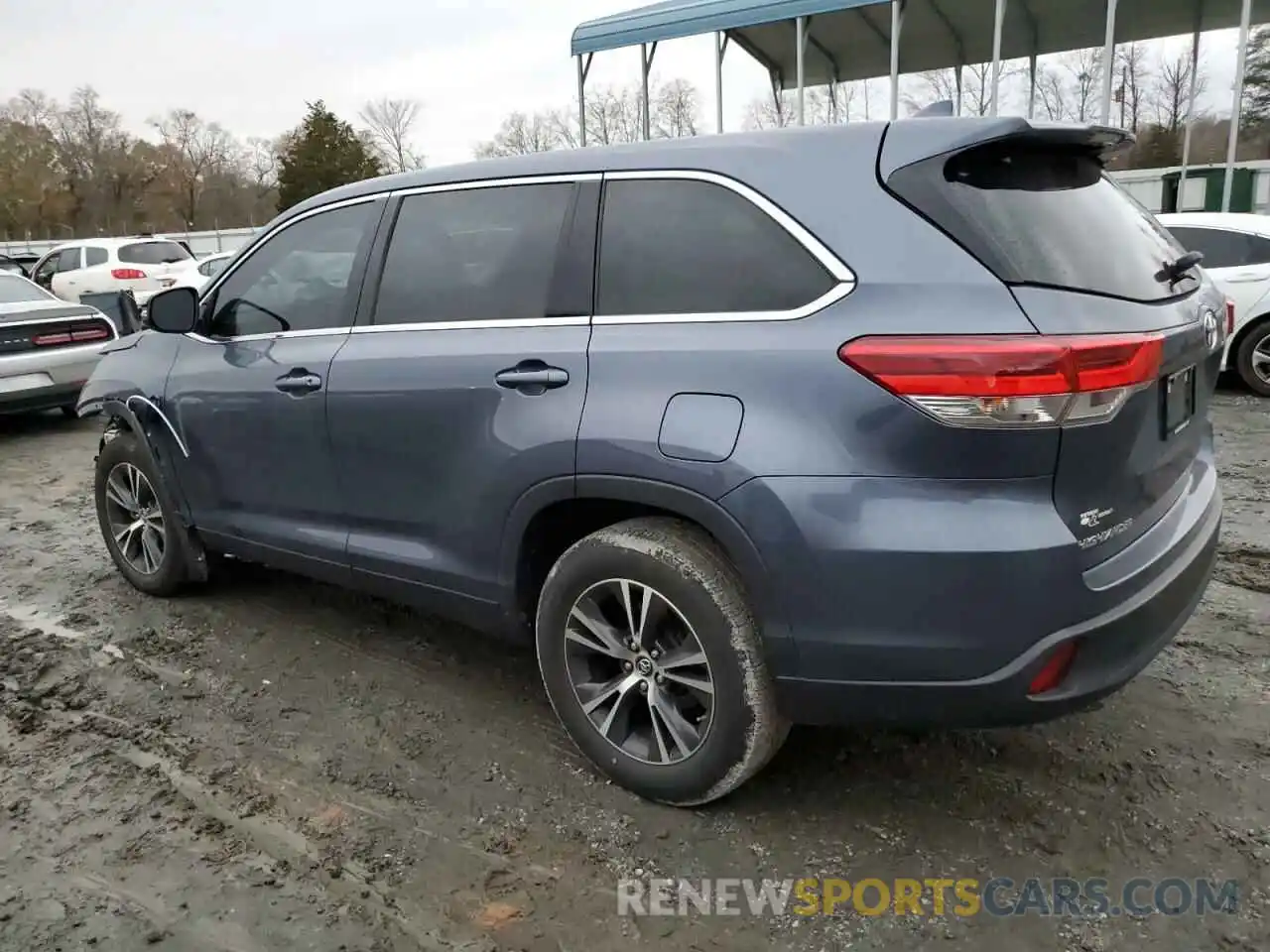 2 Photograph of a damaged car 5TDZZRFH5KS347290 TOYOTA HIGHLANDER 2019