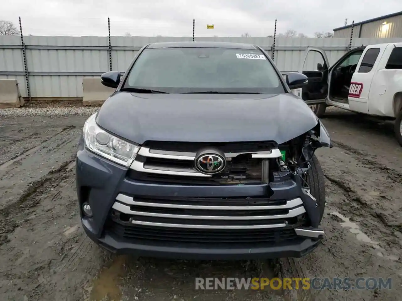 5 Photograph of a damaged car 5TDZZRFH5KS347290 TOYOTA HIGHLANDER 2019