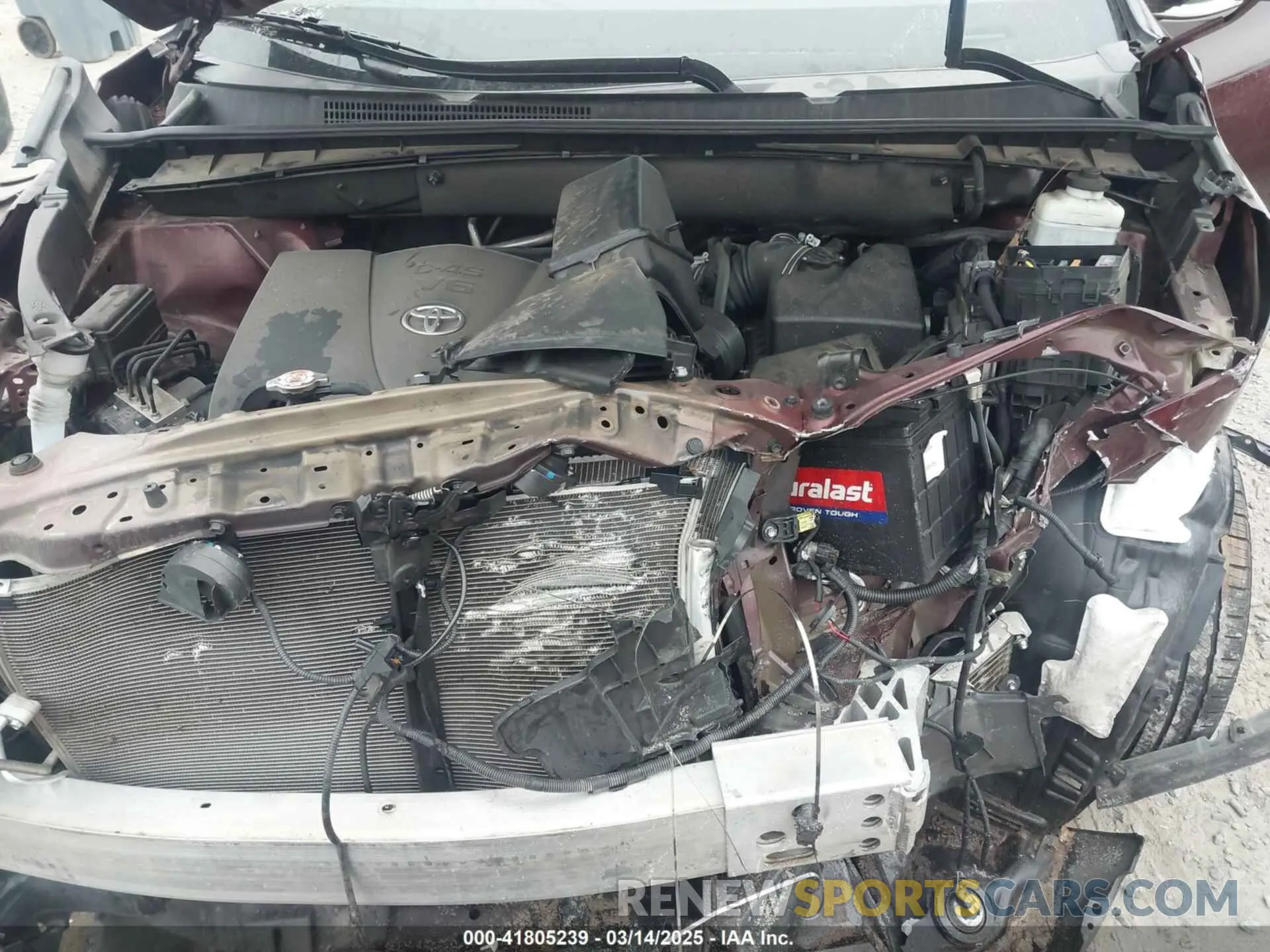 10 Photograph of a damaged car 5TDZZRFH5KS354031 TOYOTA HIGHLANDER 2019