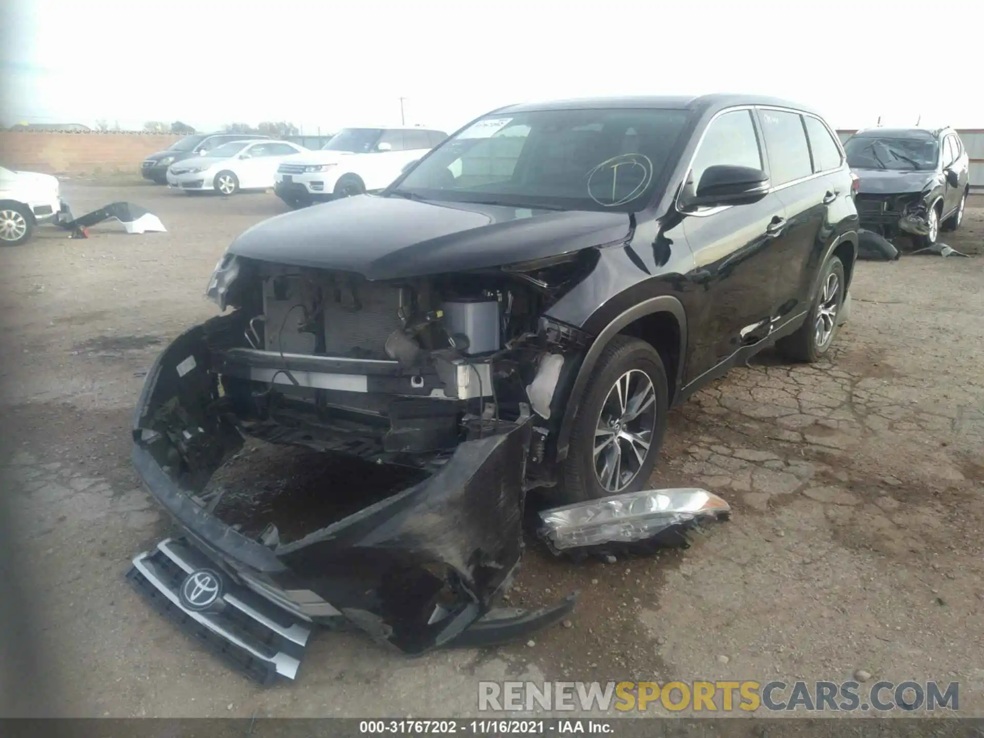 6 Photograph of a damaged car 5TDZZRFH5KS362775 TOYOTA HIGHLANDER 2019