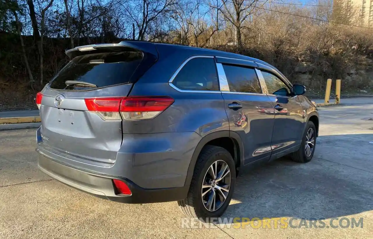 4 Photograph of a damaged car 5TDZZRFH6K3433264 TOYOTA HIGHLANDER 2019