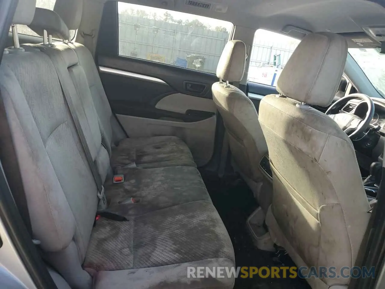 11 Photograph of a damaged car 5TDZZRFH6KS294907 TOYOTA HIGHLANDER 2019