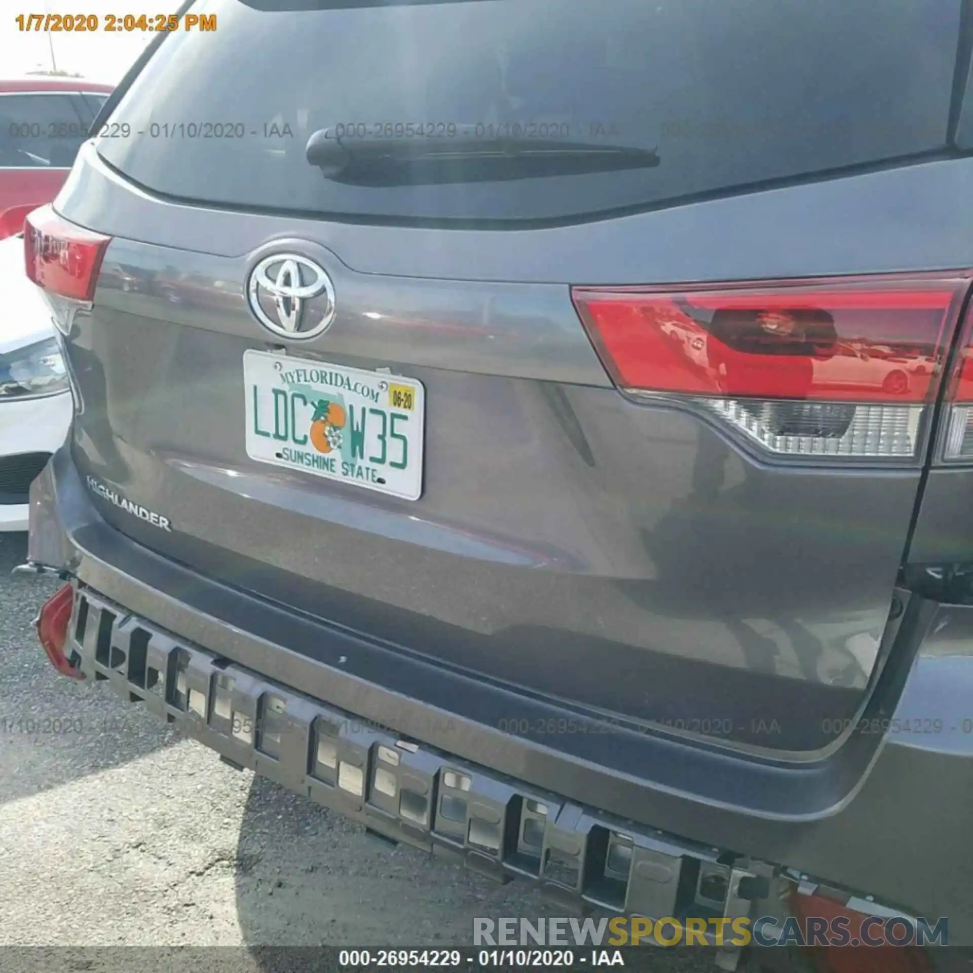 14 Photograph of a damaged car 5TDZZRFH6KS318817 TOYOTA HIGHLANDER 2019