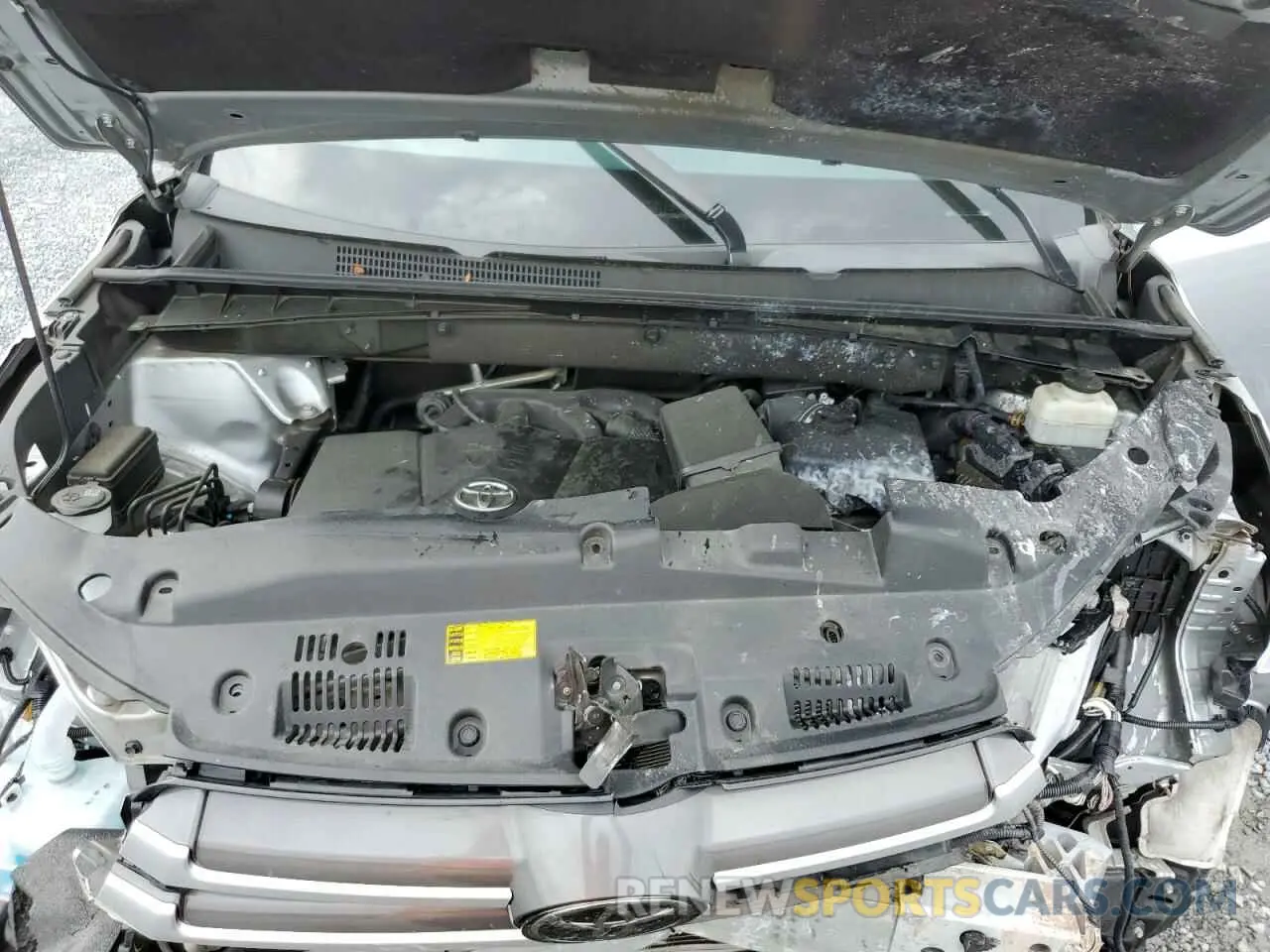 12 Photograph of a damaged car 5TDZZRFH6KS323970 TOYOTA HIGHLANDER 2019