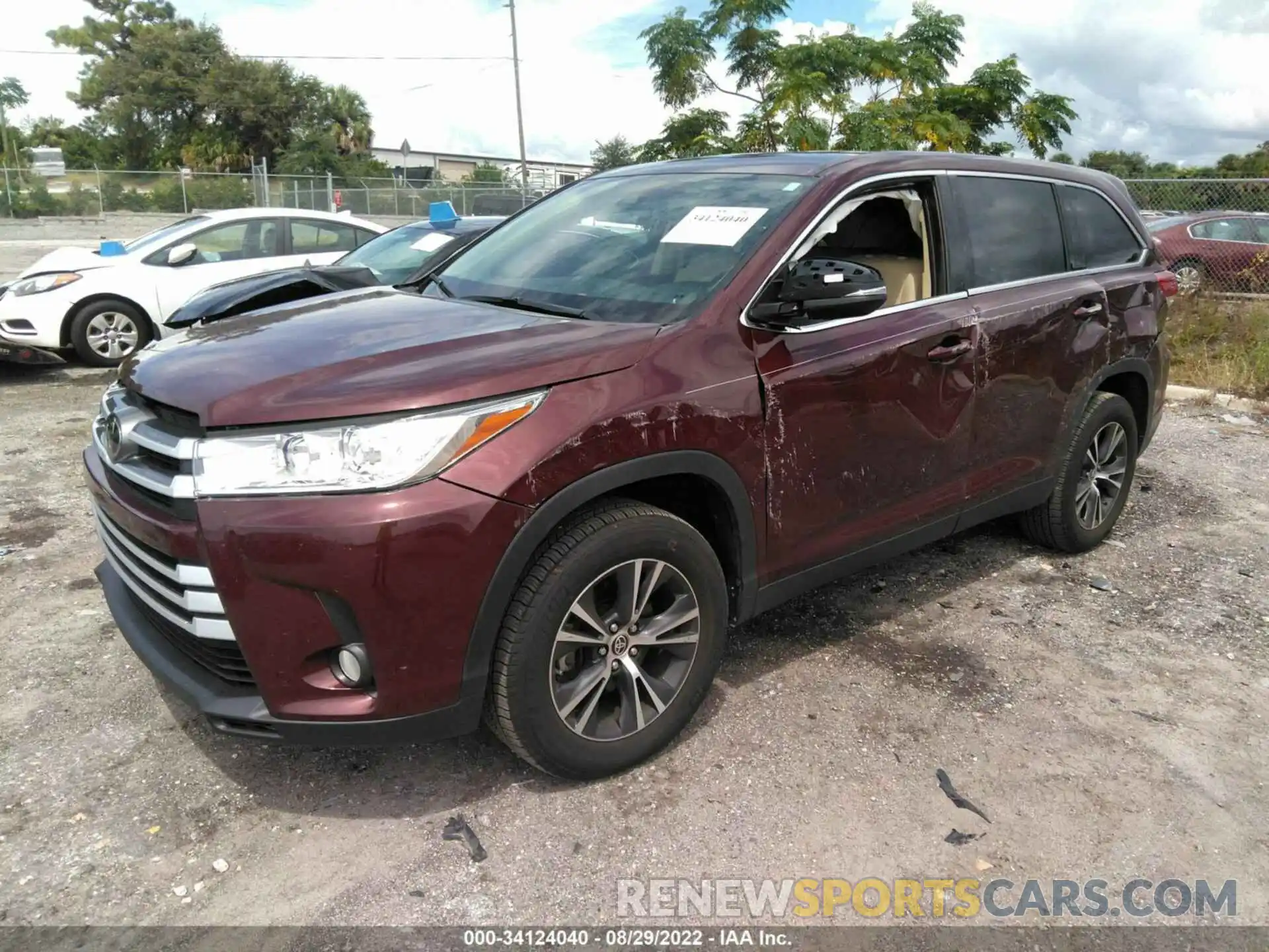 2 Photograph of a damaged car 5TDZZRFH6KS366026 TOYOTA HIGHLANDER 2019