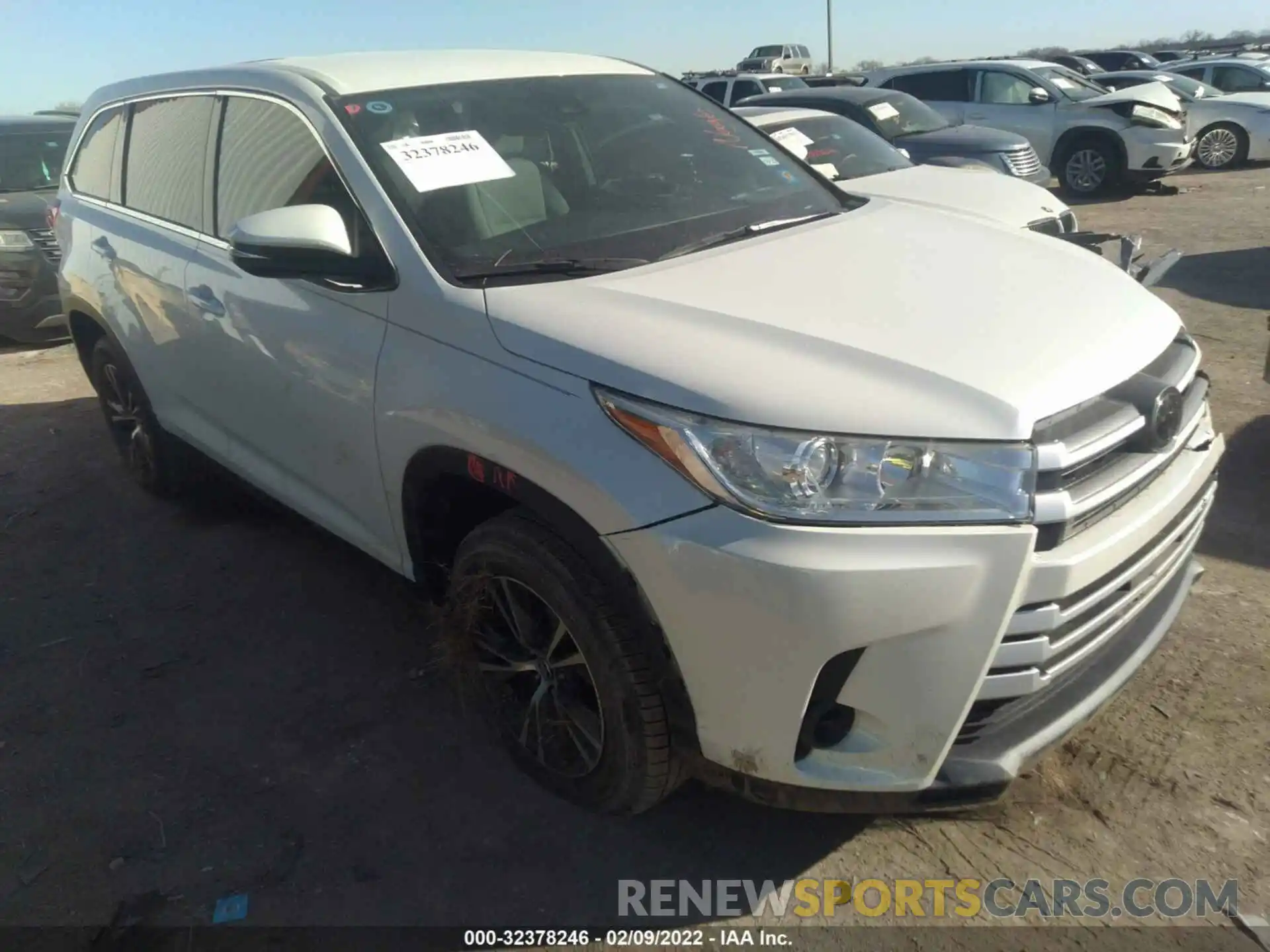 1 Photograph of a damaged car 5TDZZRFH7KS290669 TOYOTA HIGHLANDER 2019