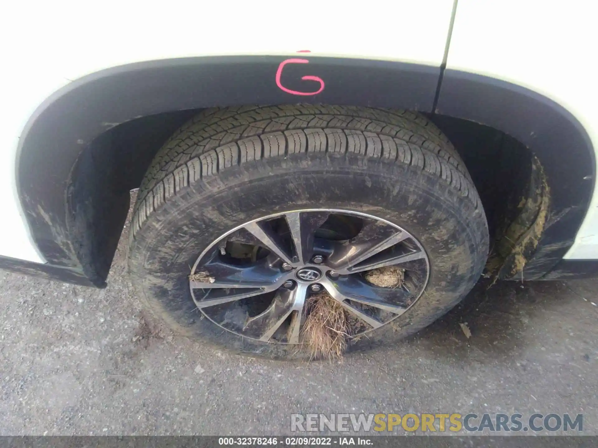 15 Photograph of a damaged car 5TDZZRFH7KS290669 TOYOTA HIGHLANDER 2019