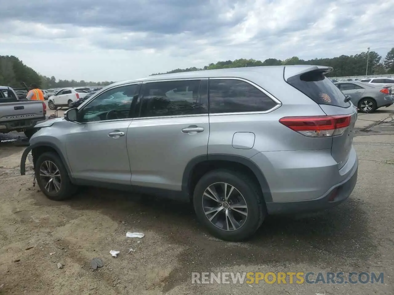 2 Photograph of a damaged car 5TDZZRFH7KS299274 TOYOTA HIGHLANDER 2019