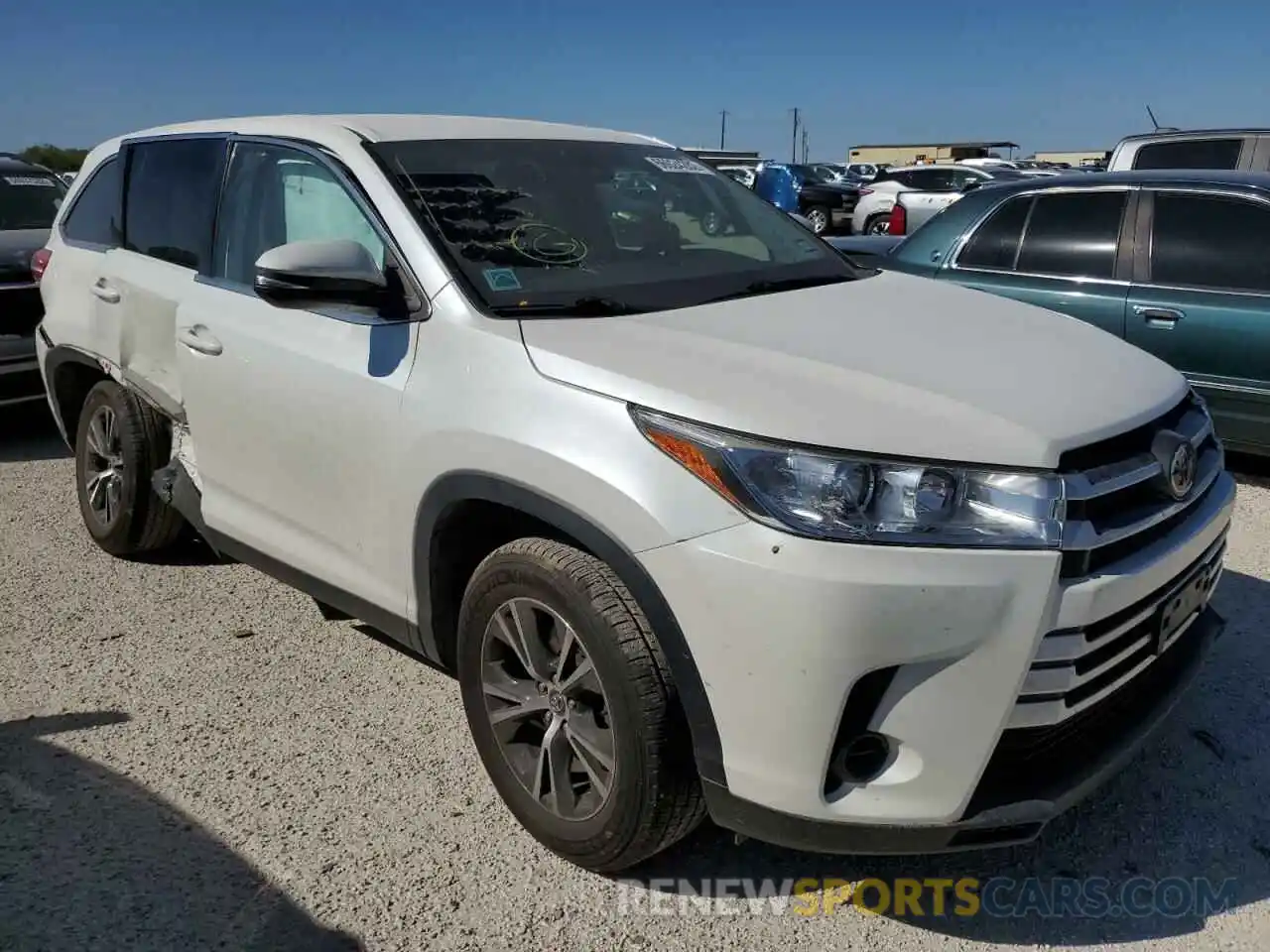 1 Photograph of a damaged car 5TDZZRFH7KS309382 TOYOTA HIGHLANDER 2019