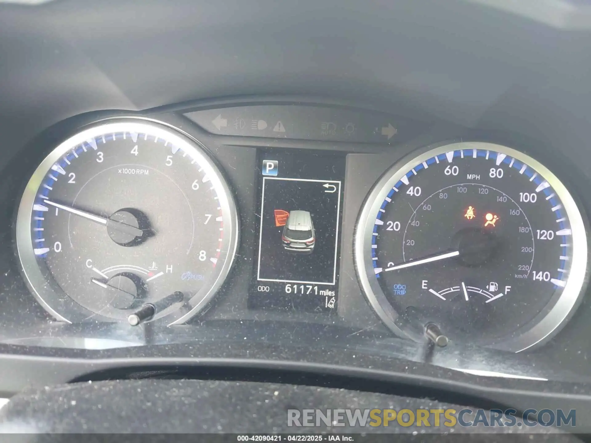 7 Photograph of a damaged car 5TDZZRFH7KS316168 TOYOTA HIGHLANDER 2019