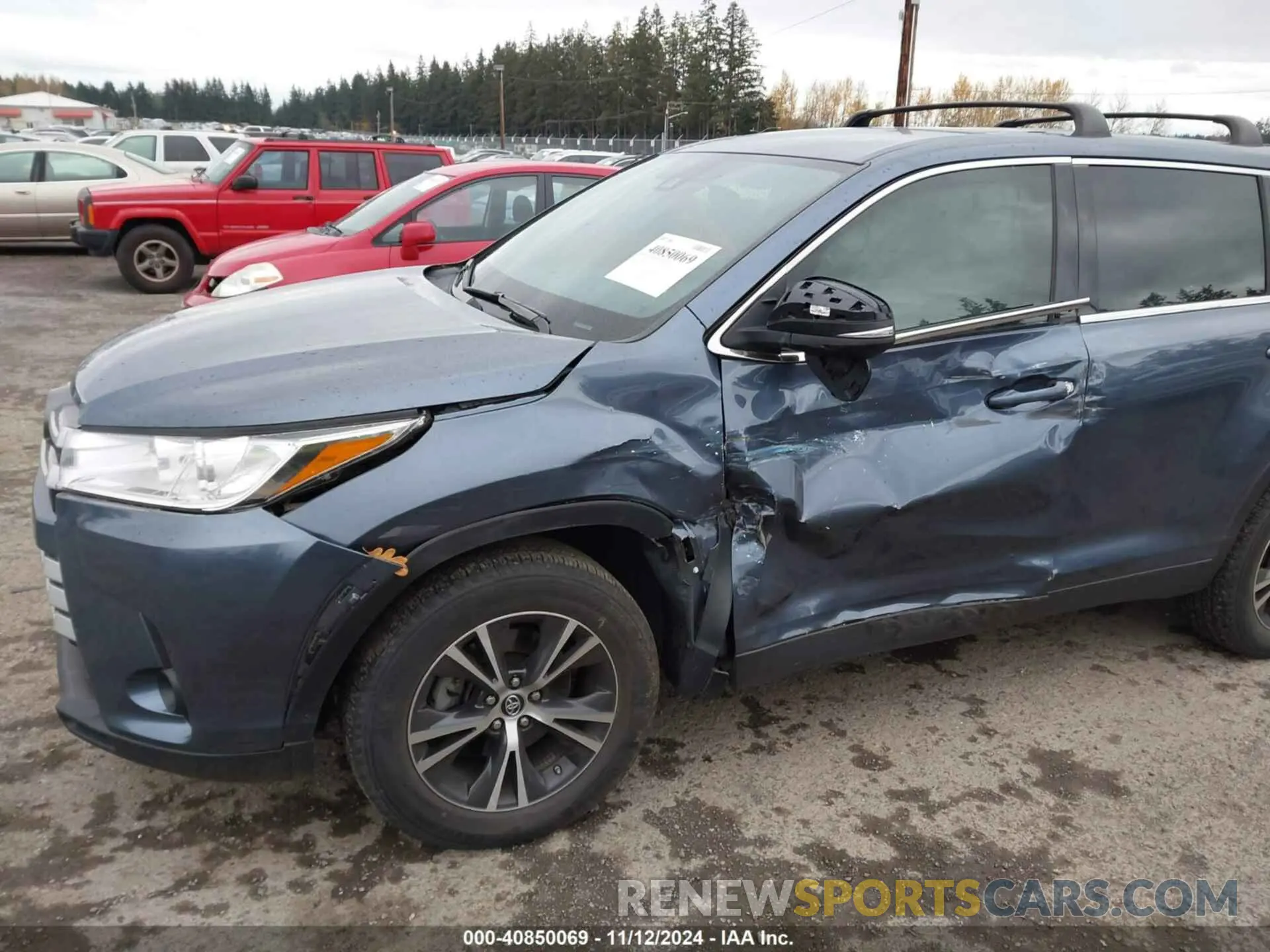 6 Photograph of a damaged car 5TDZZRFH7KS322424 TOYOTA HIGHLANDER 2019
