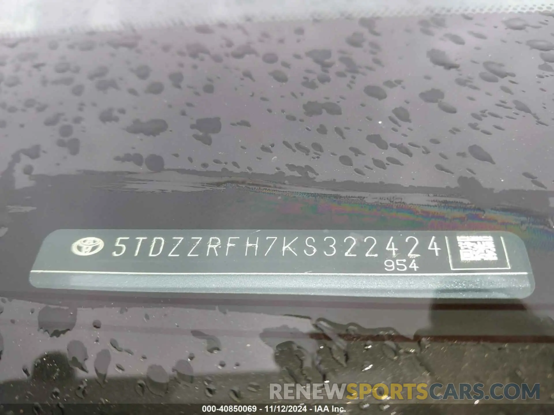 9 Photograph of a damaged car 5TDZZRFH7KS322424 TOYOTA HIGHLANDER 2019