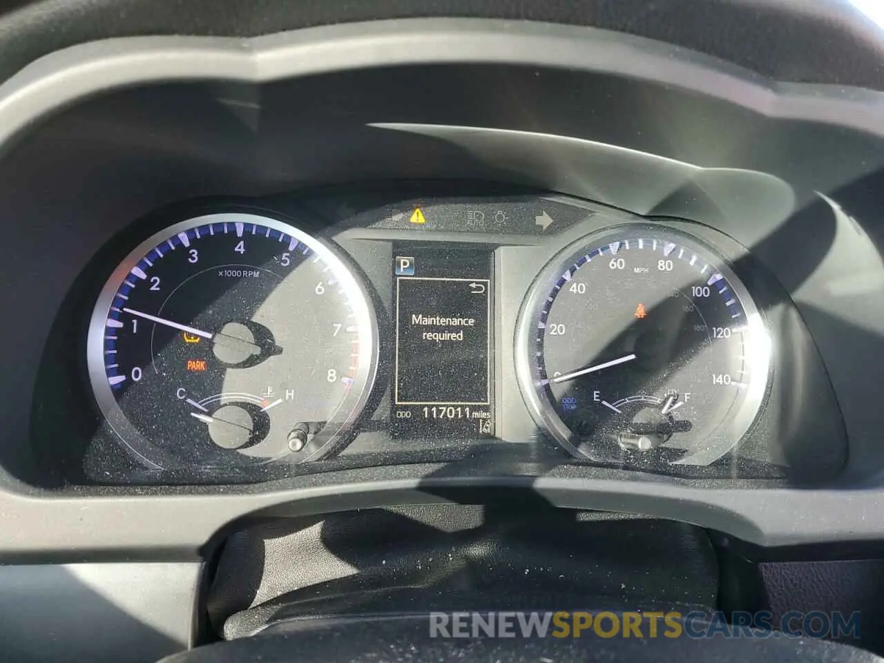 9 Photograph of a damaged car 5TDZZRFH7KS336193 TOYOTA HIGHLANDER 2019