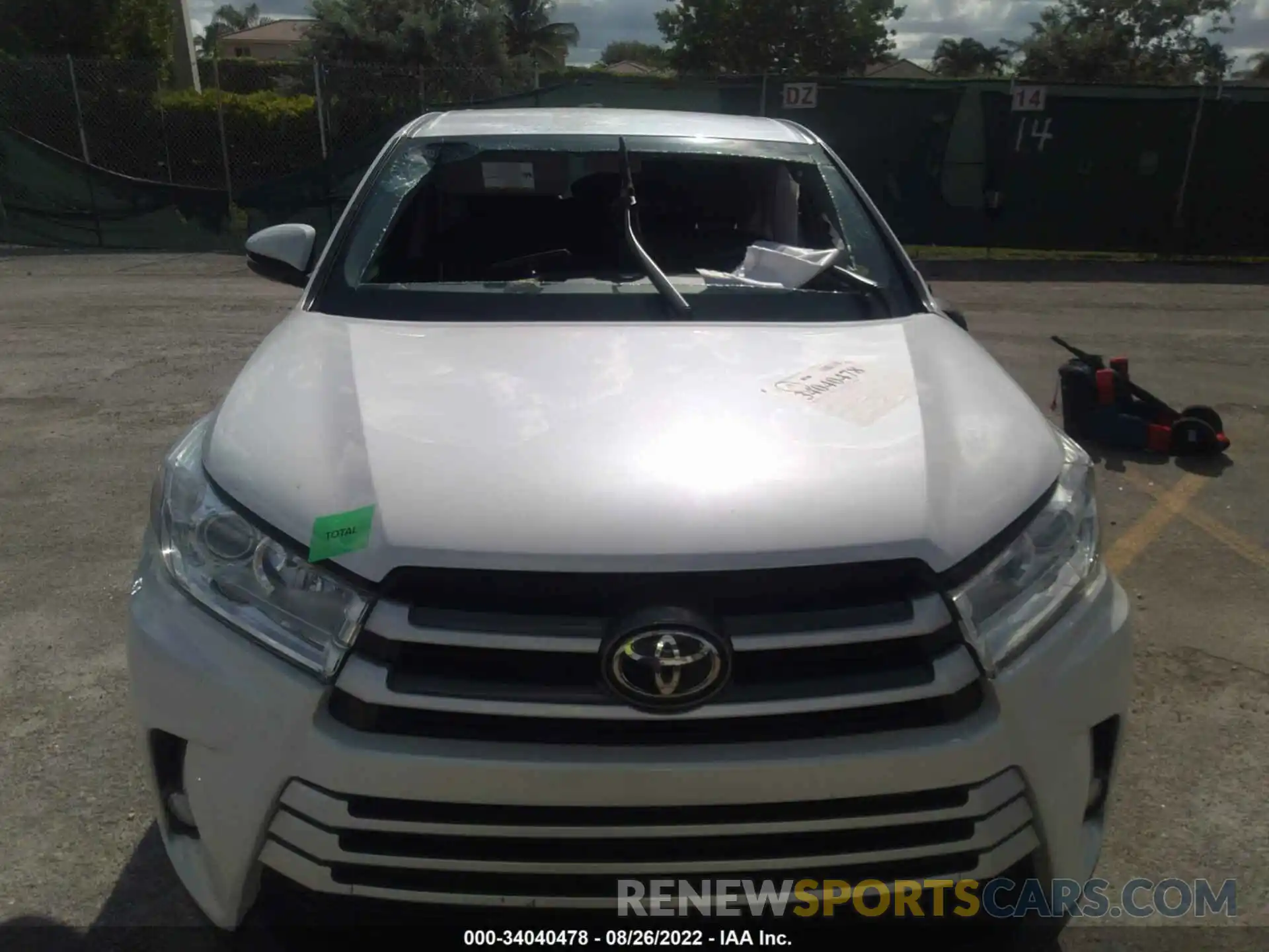 6 Photograph of a damaged car 5TDZZRFH7KS356833 TOYOTA HIGHLANDER 2019