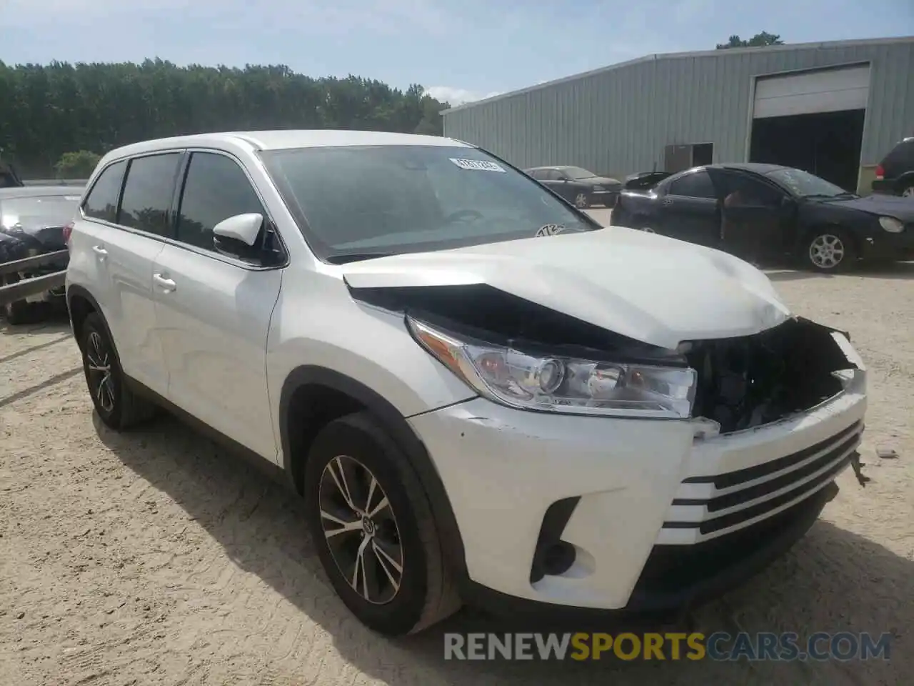 1 Photograph of a damaged car 5TDZZRFH7KS360056 TOYOTA HIGHLANDER 2019