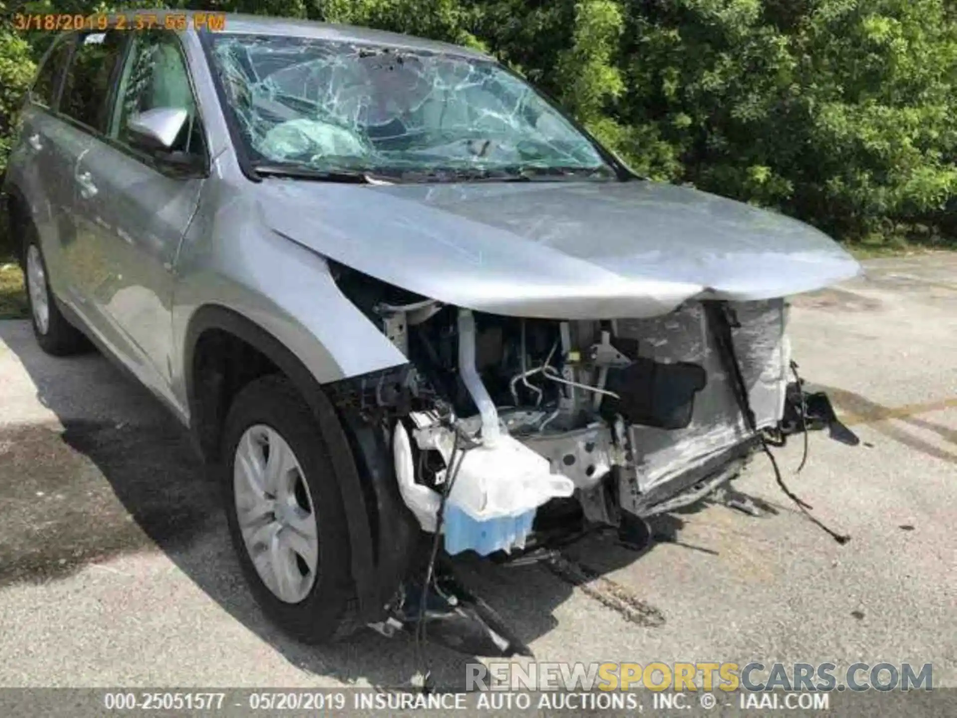 1 Photograph of a damaged car 5TDZZRFH8KS298697 TOYOTA HIGHLANDER 2019