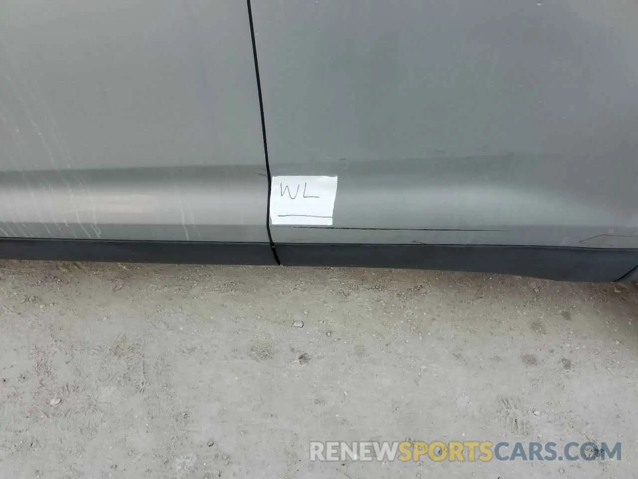 13 Photograph of a damaged car 5TDZZRFH8KS353357 TOYOTA HIGHLANDER 2019