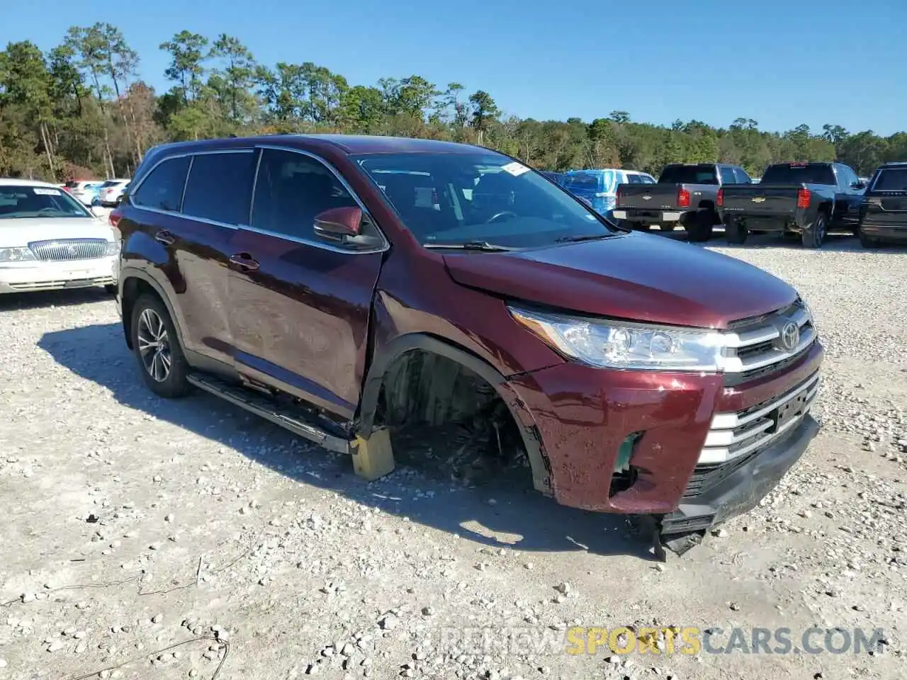 4 Photograph of a damaged car 5TDZZRFH8KS356601 TOYOTA HIGHLANDER 2019