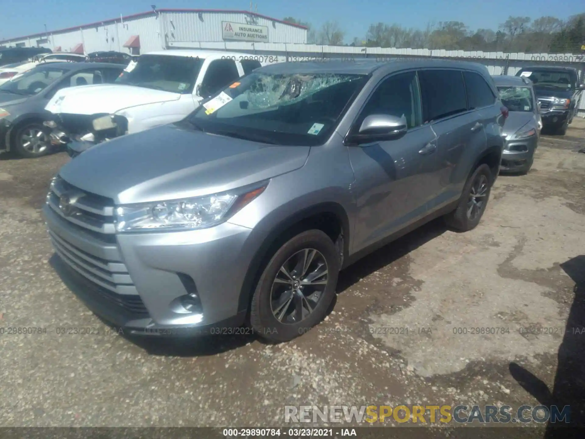 2 Photograph of a damaged car 5TDZZRFH8KS357523 TOYOTA HIGHLANDER 2019