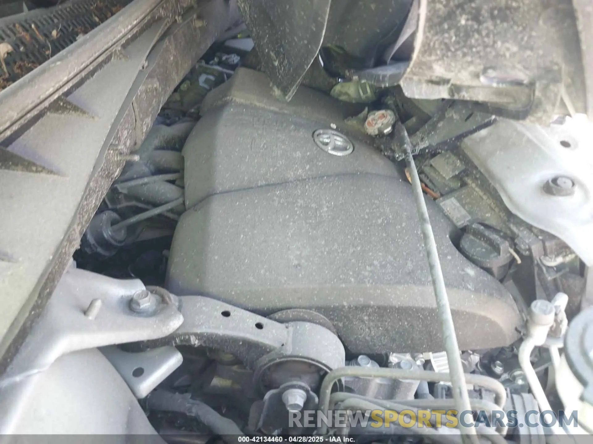 10 Photograph of a damaged car 5TDZZRFH8KS362902 TOYOTA HIGHLANDER 2019