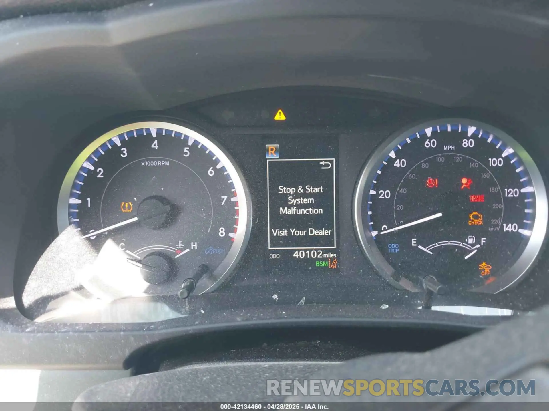 7 Photograph of a damaged car 5TDZZRFH8KS362902 TOYOTA HIGHLANDER 2019