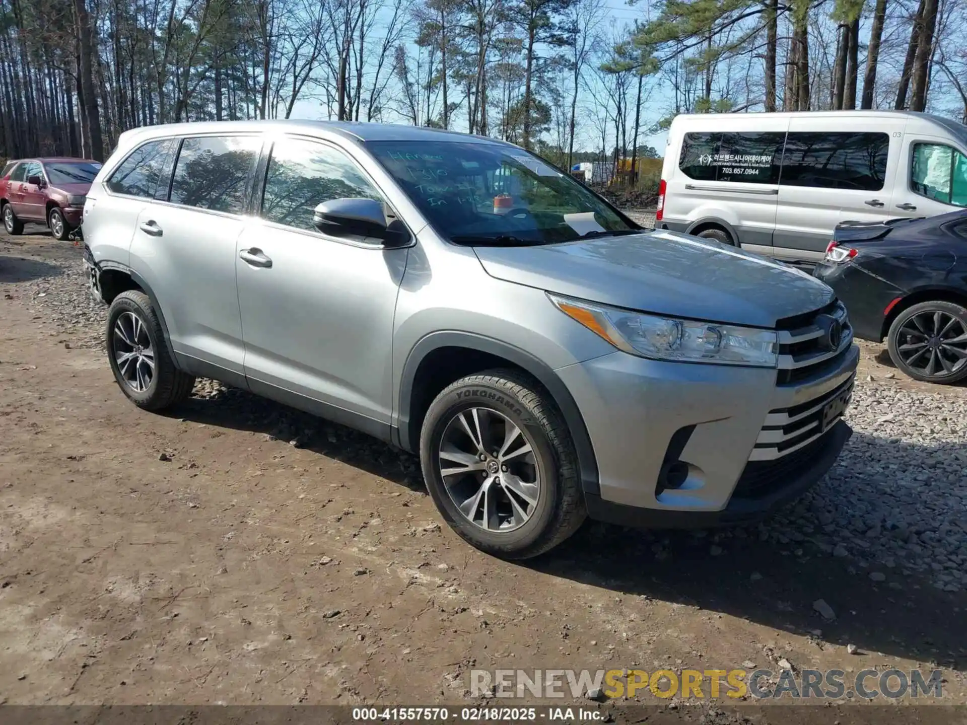 1 Photograph of a damaged car 5TDZZRFH9KS305057 TOYOTA HIGHLANDER 2019